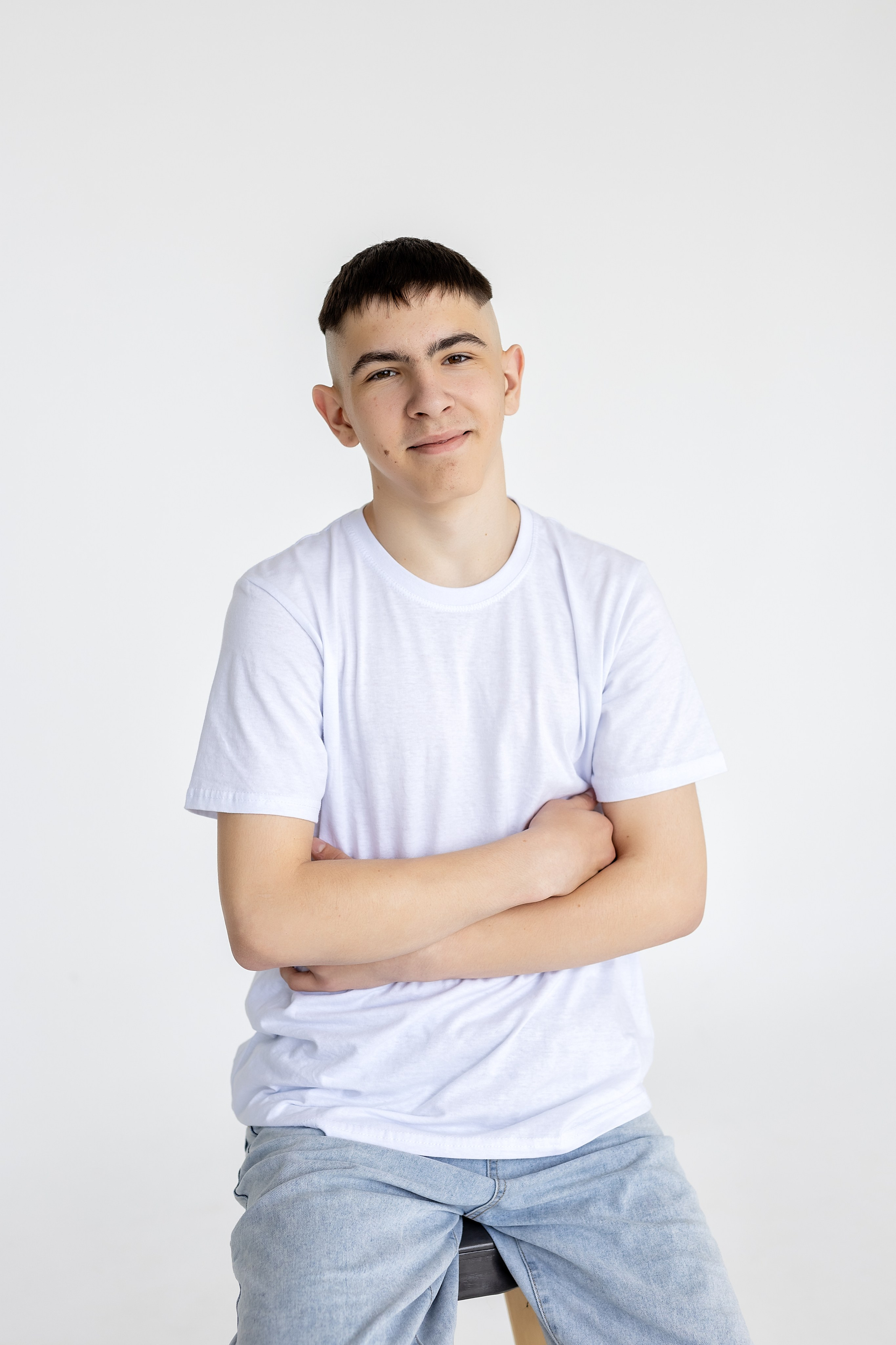 Школа 11, 9-г класс. Артём. Стильный выпускной альбом Владивосток фотограф Вероника Мигачева