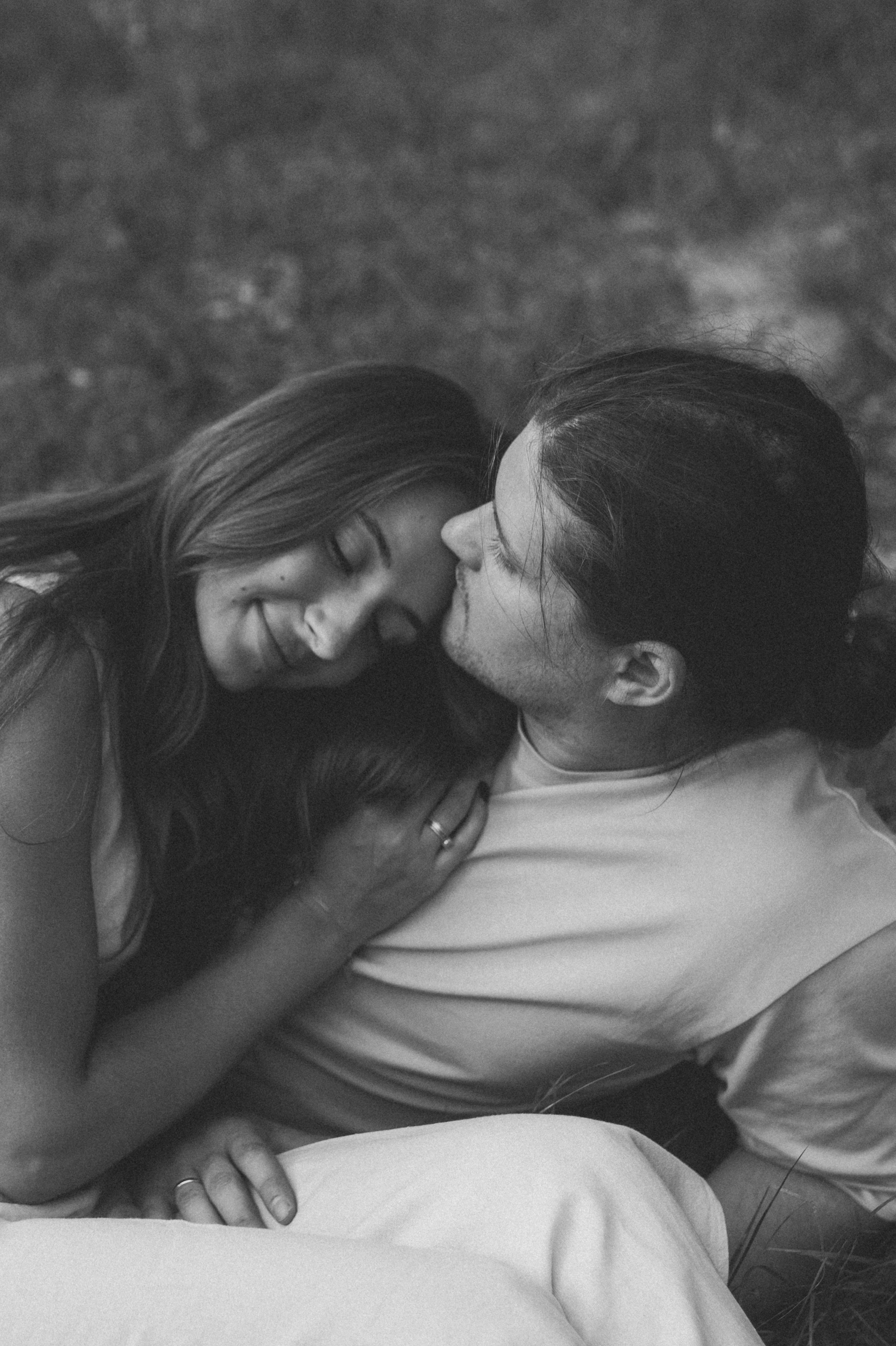 Прогулка по лесу на велосипедах. Свадебный фотограф Казань