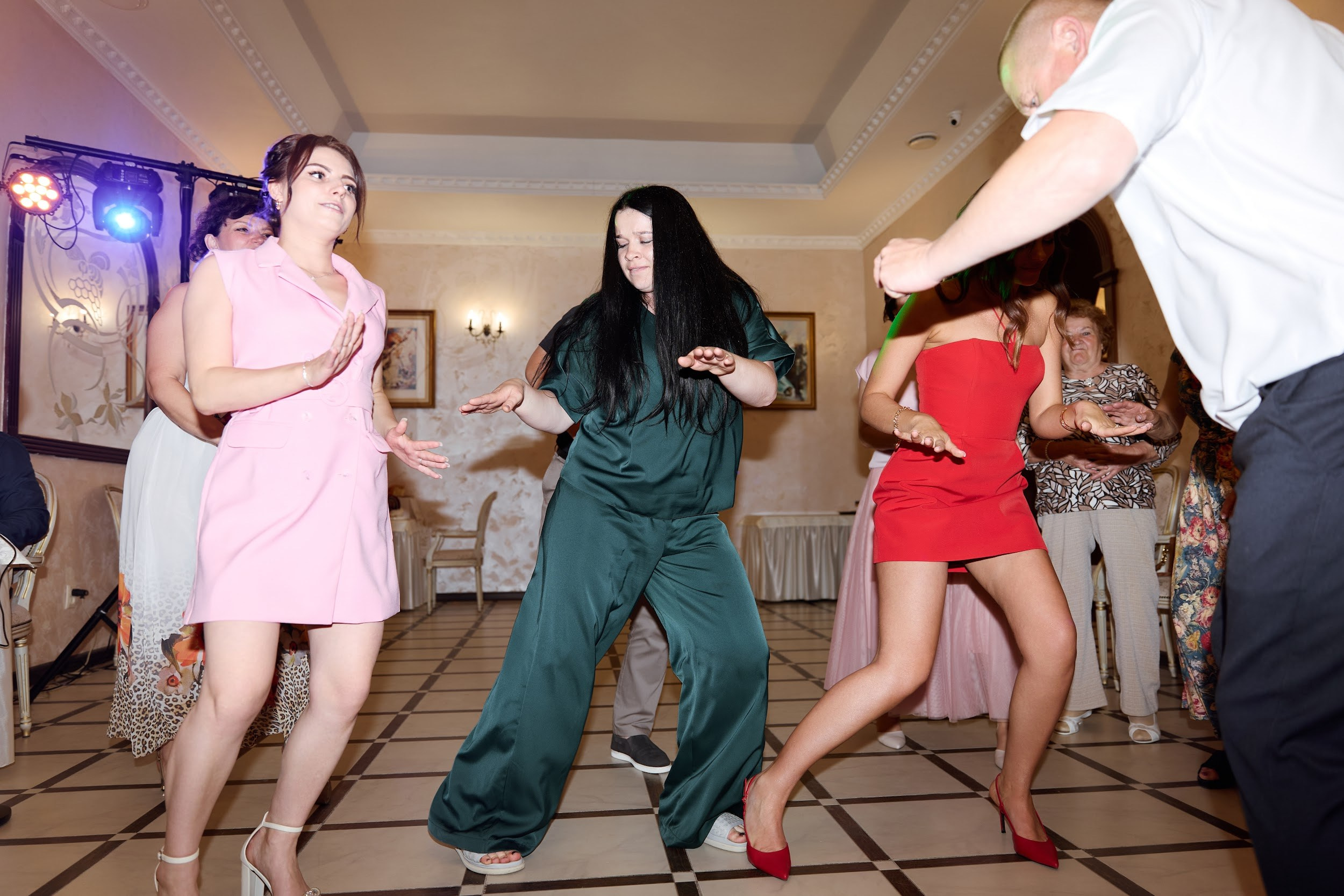 Свадьба Невеста Ведущая. Свадебный ведущий в Москве Саксофон на свадьбу