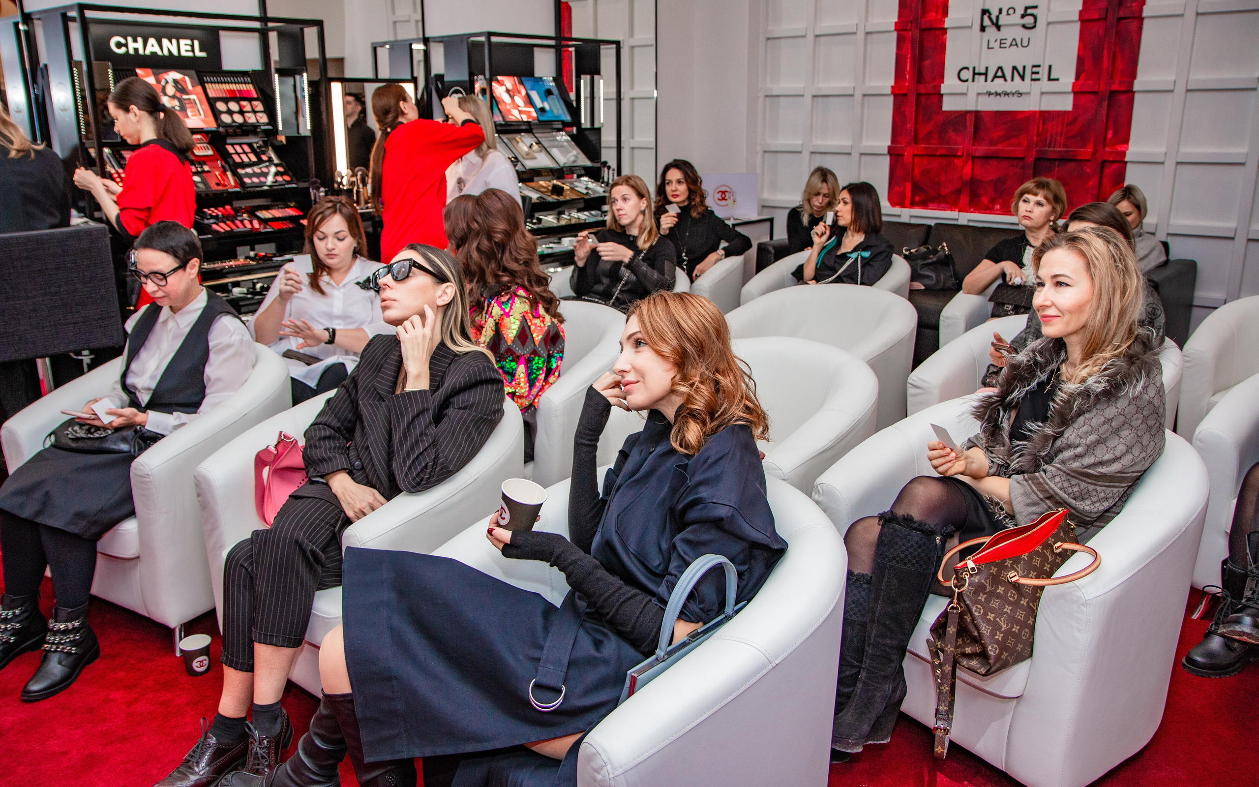 Chanel Екатеринбург. Предметный и репортажный фотограф Алексей Кротов