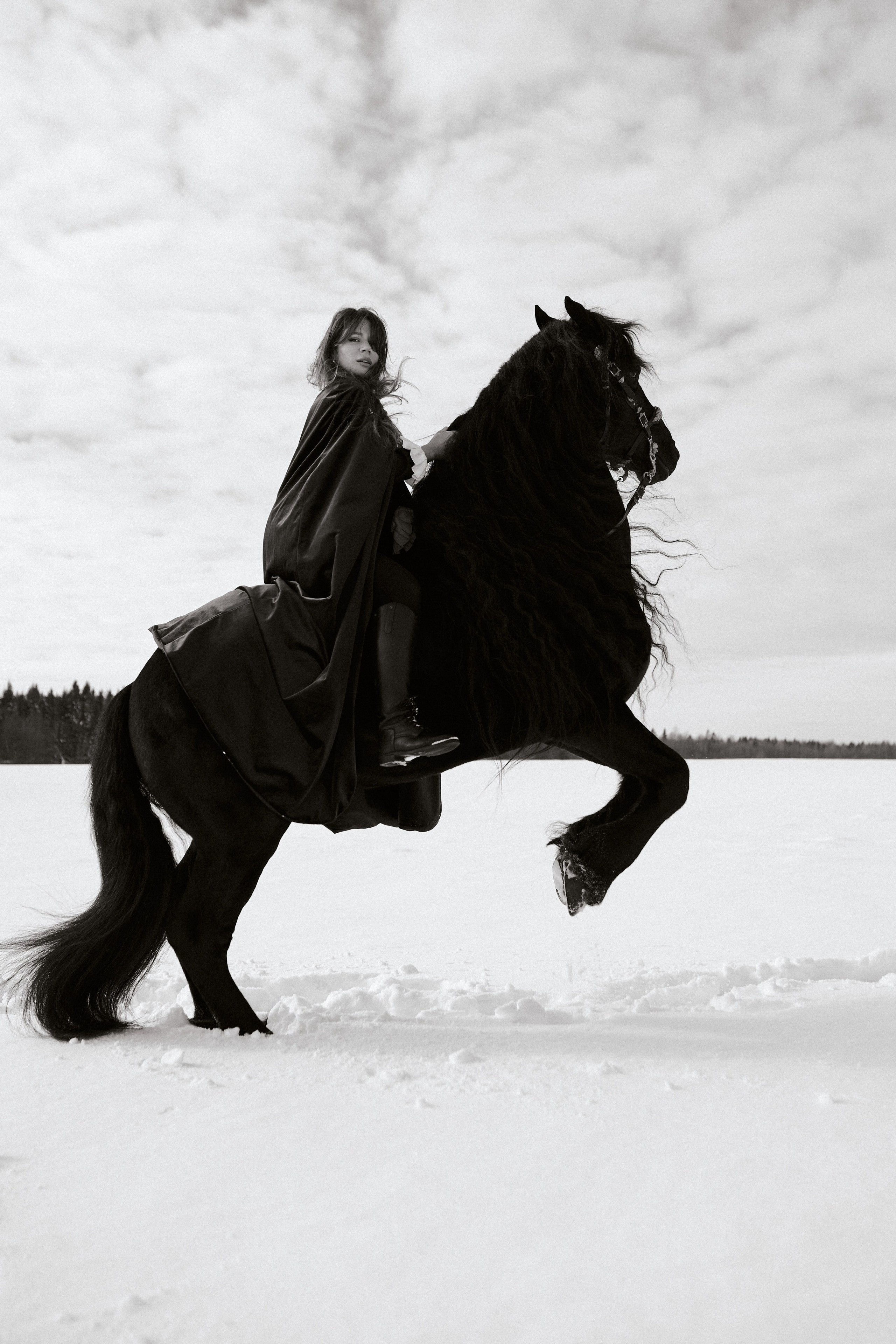 Женский портрет. Фотосессии с лошадьми в Москве, Новосибирске