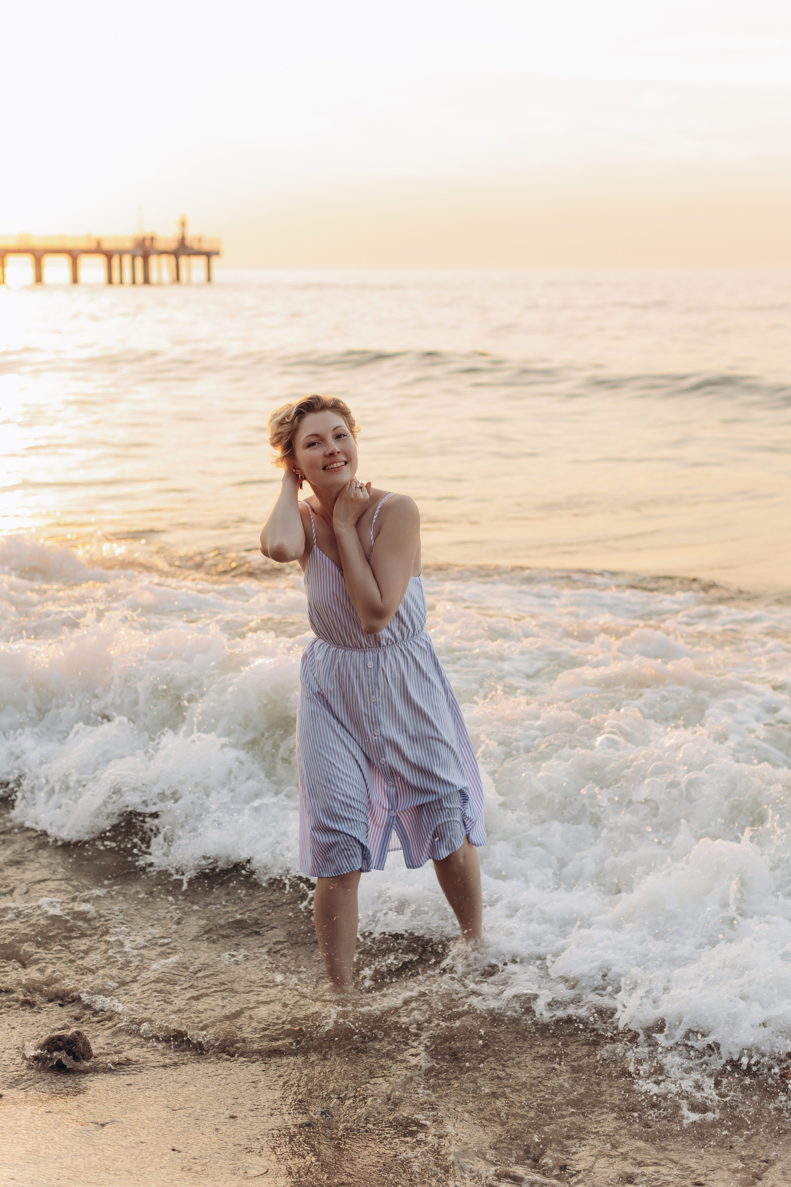Подруги Пионеский Сосновый бор закат. Фотограф в Калининграде свадебная фотография, репортажная, фотосессии