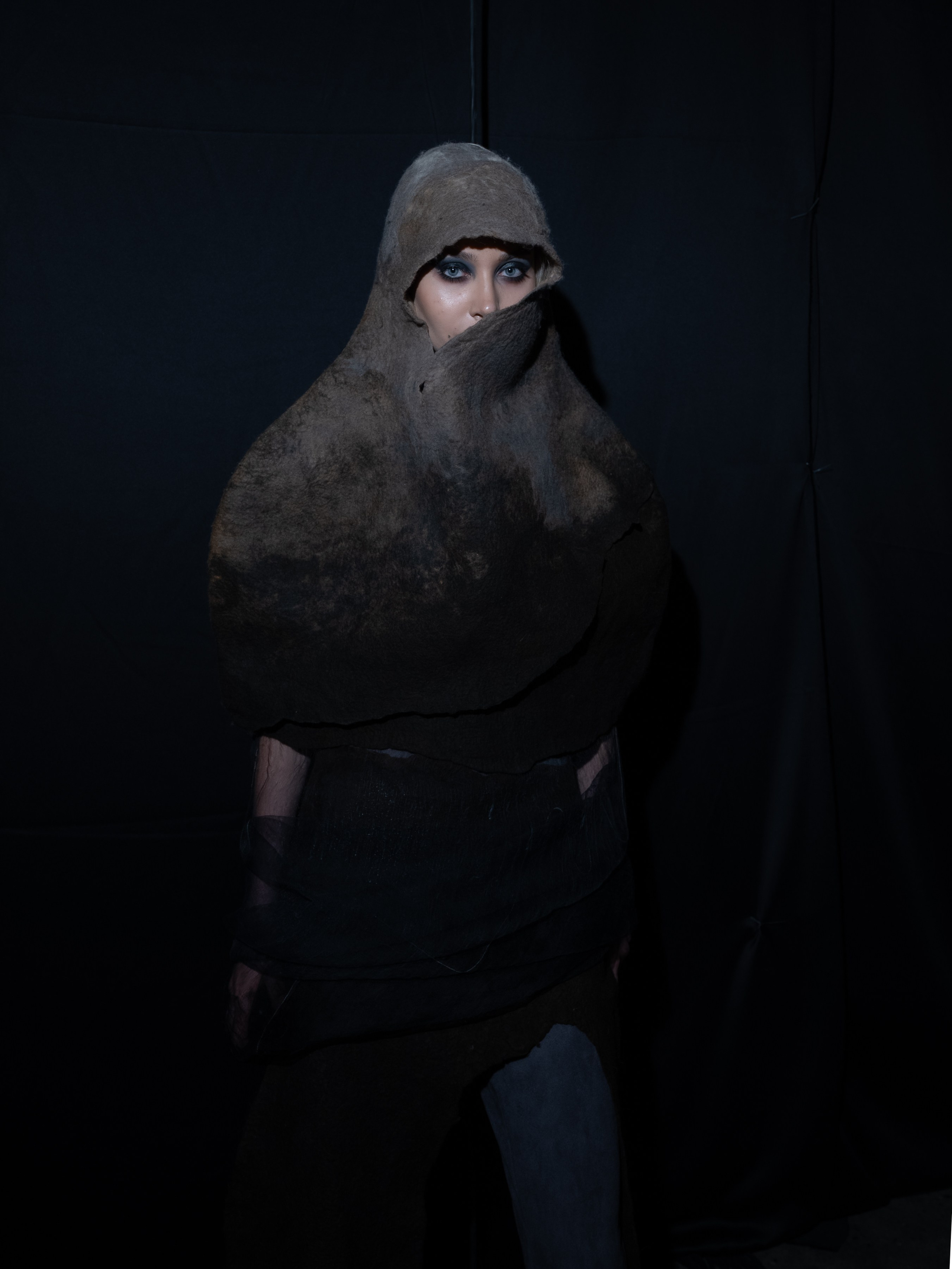 Visa Fashion Week Pre-Fall 2026 April BackStage Day 1. Сайт Алматинского НЮ АРТ, будуар и фэшн фотографа Дениса Карпенко