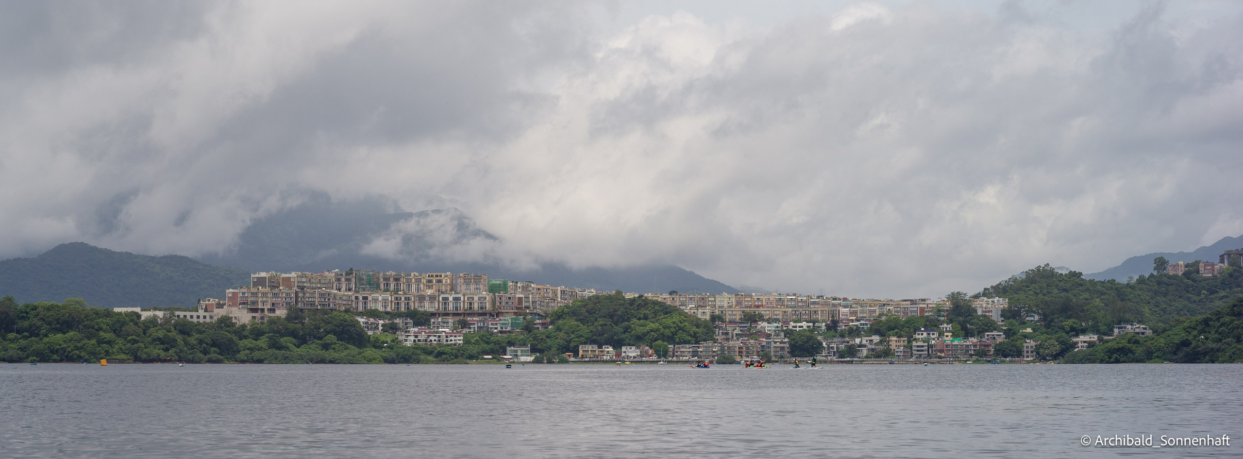 Kayaking. Photographer in Guangzhou, China. Archibald Sonnenhaft