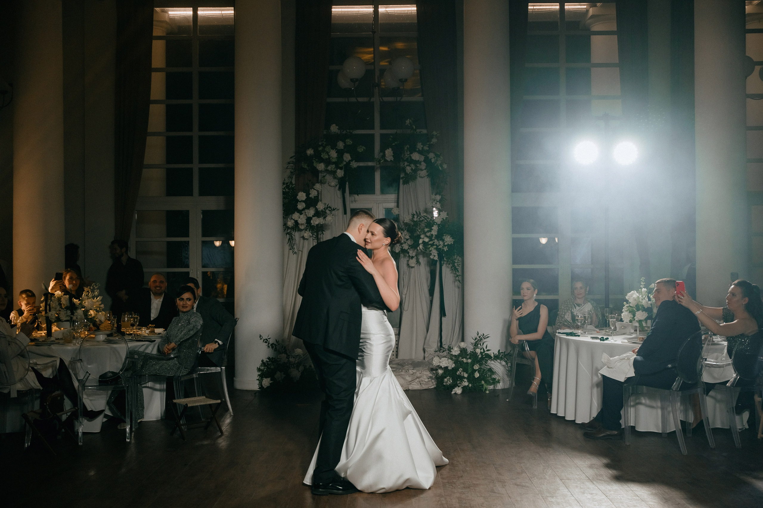 Свадебный банкет на вилле Политика. Свадебный фотограф Москва