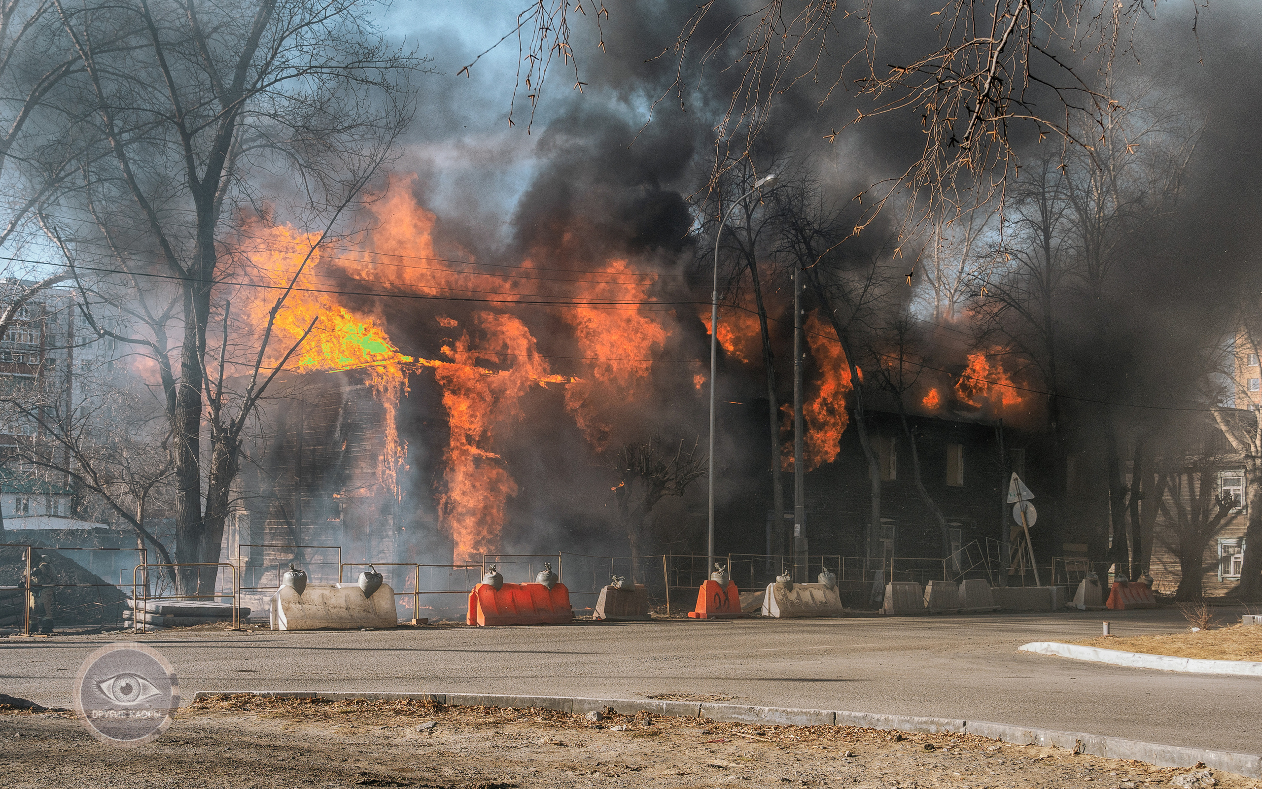 Пожар на улице Холодильной в Тюмени