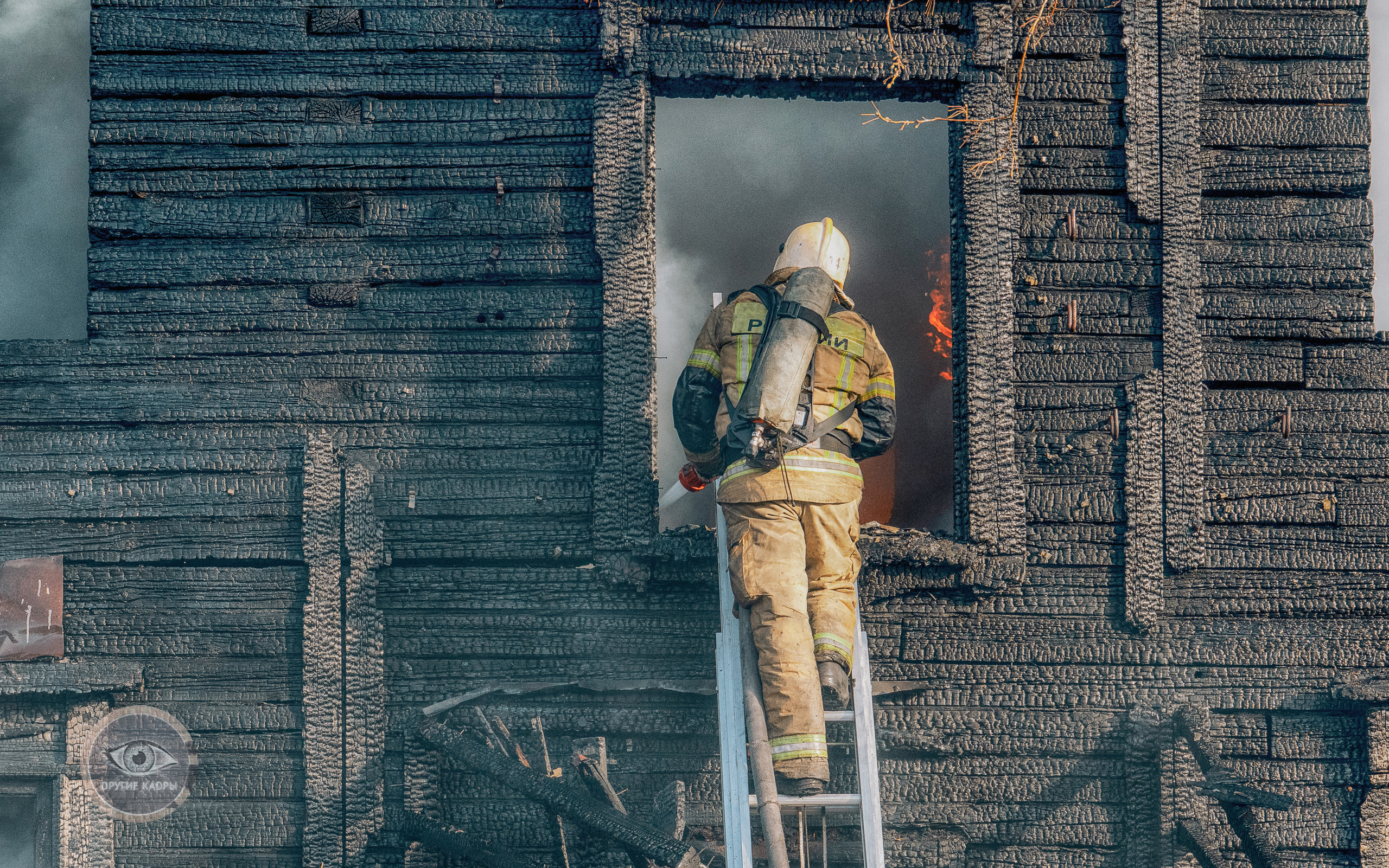 Пожар на улице Холодильной в Тюмени
