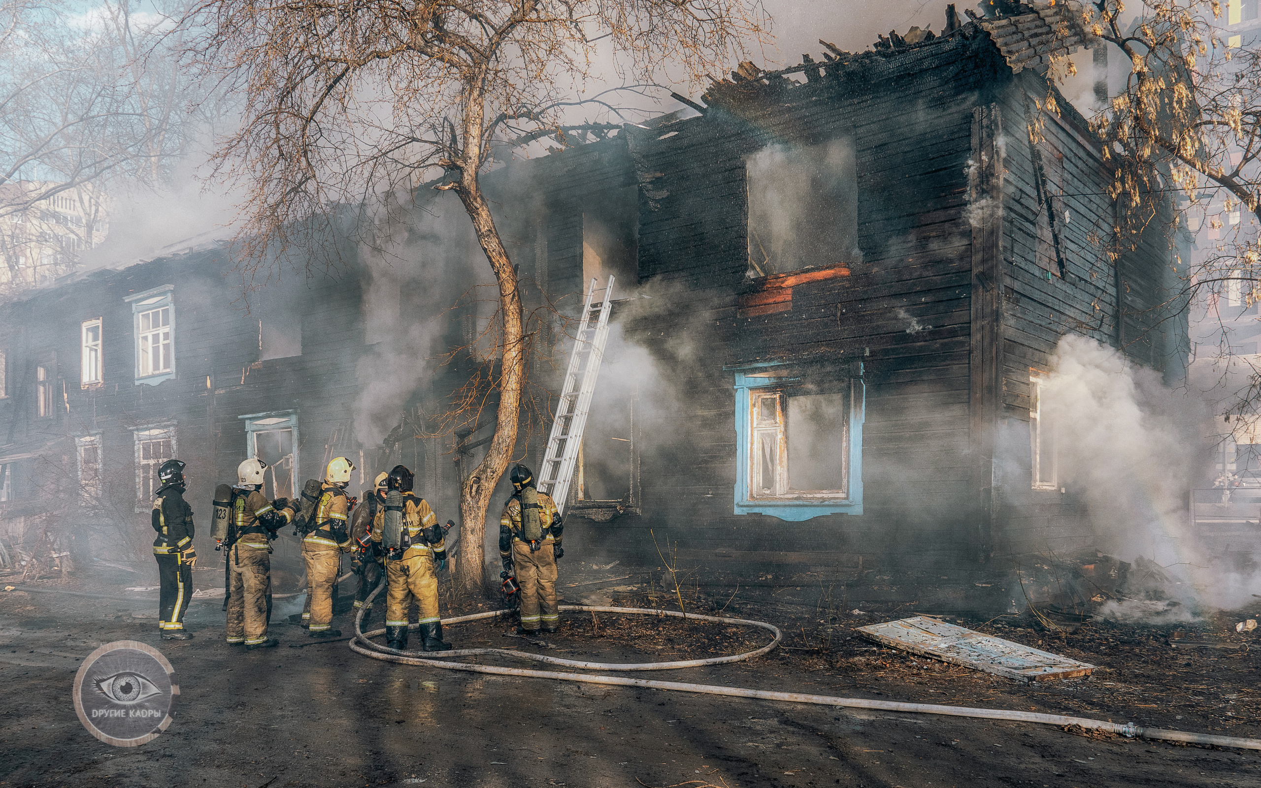 Пожар на улице Холодильной в Тюмени