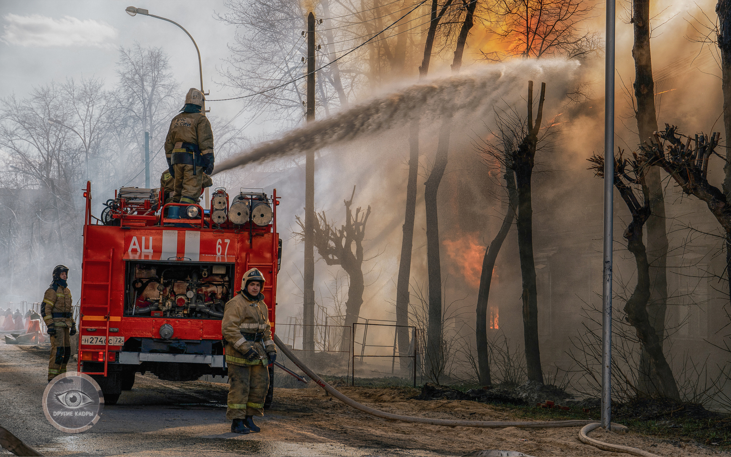 Пожар на улице Холодильной в Тюмени