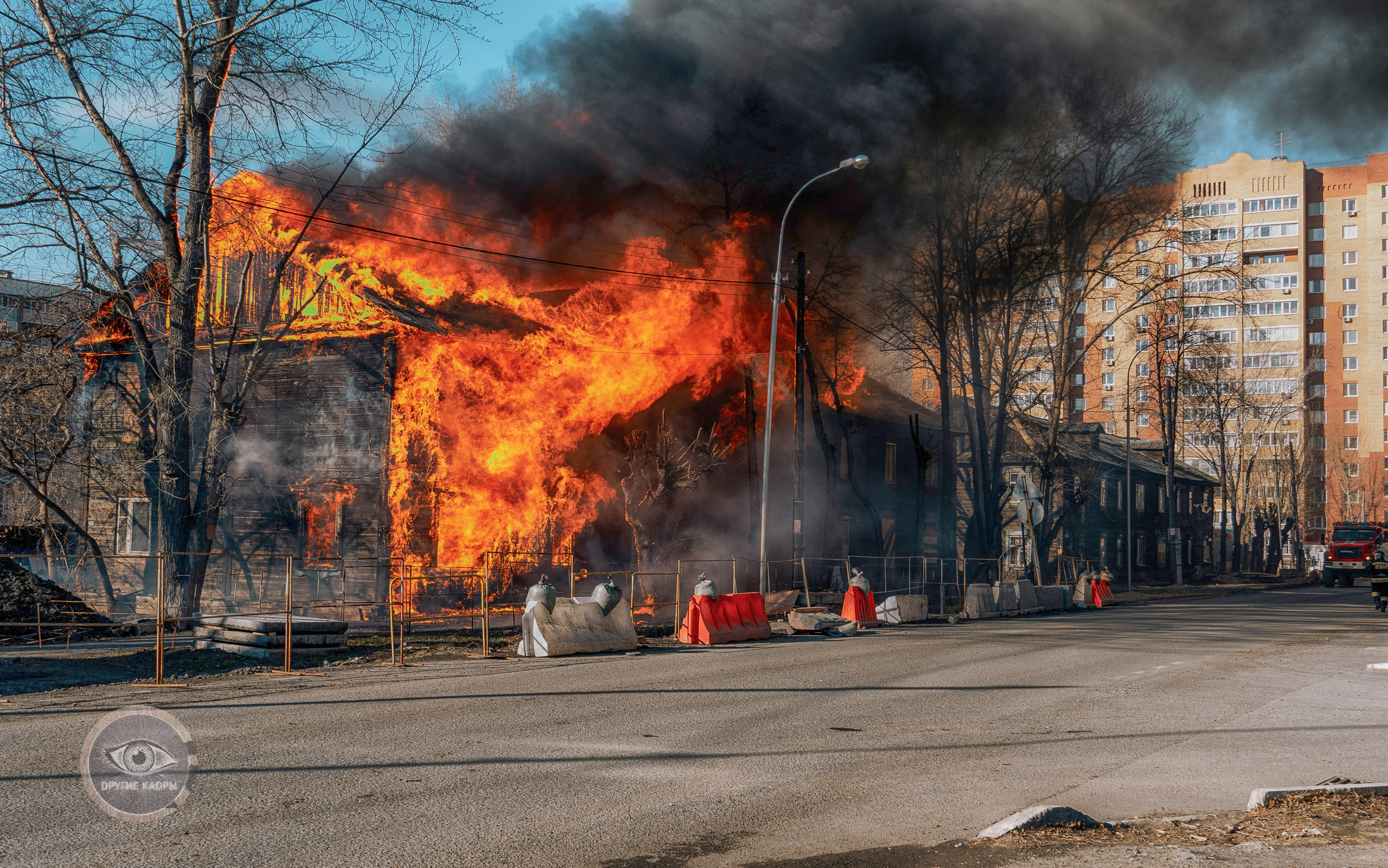 Пожар на улице Холодильной в Тюмени