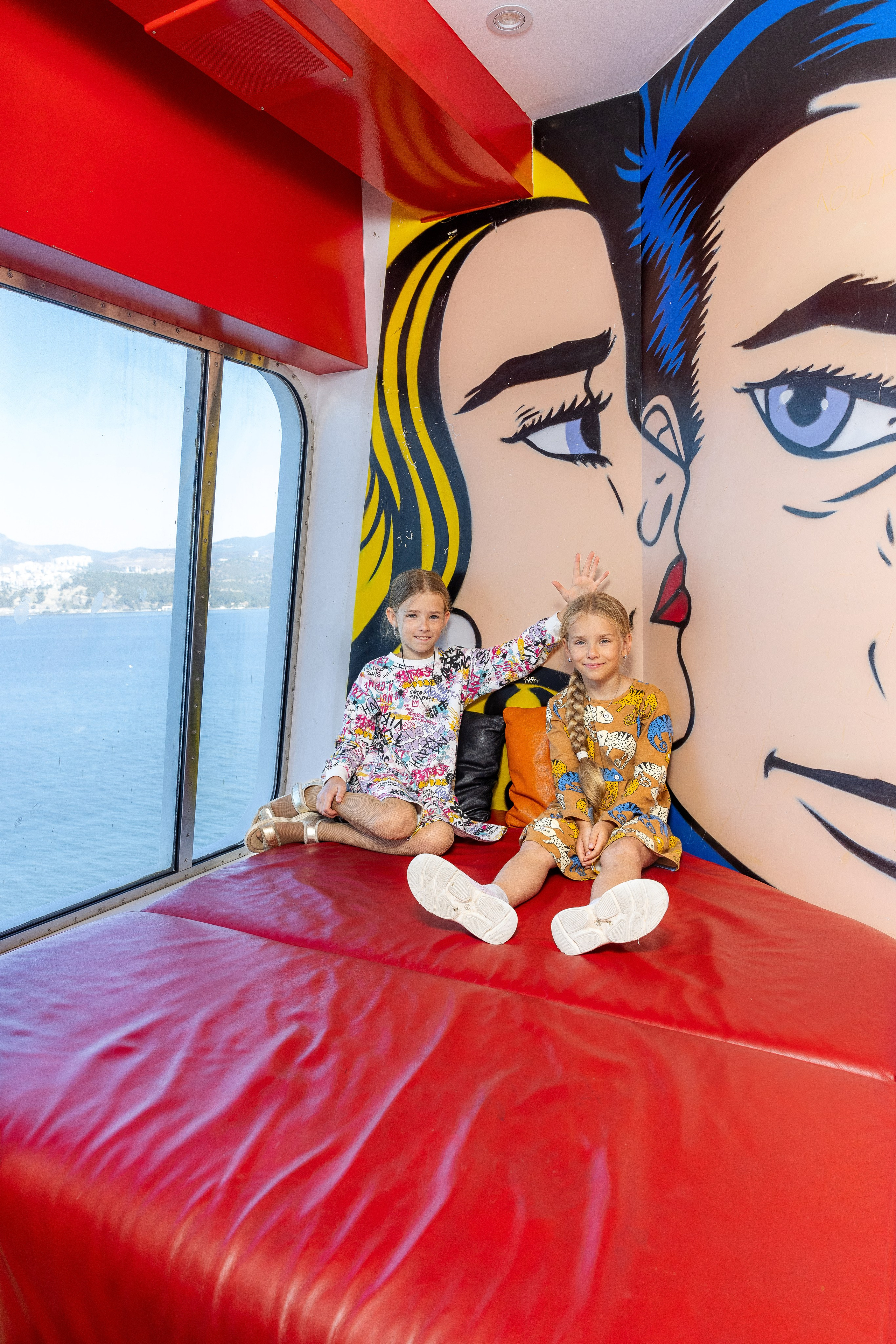 Дети. Фото департамент круизного лайнера Астория Гранде