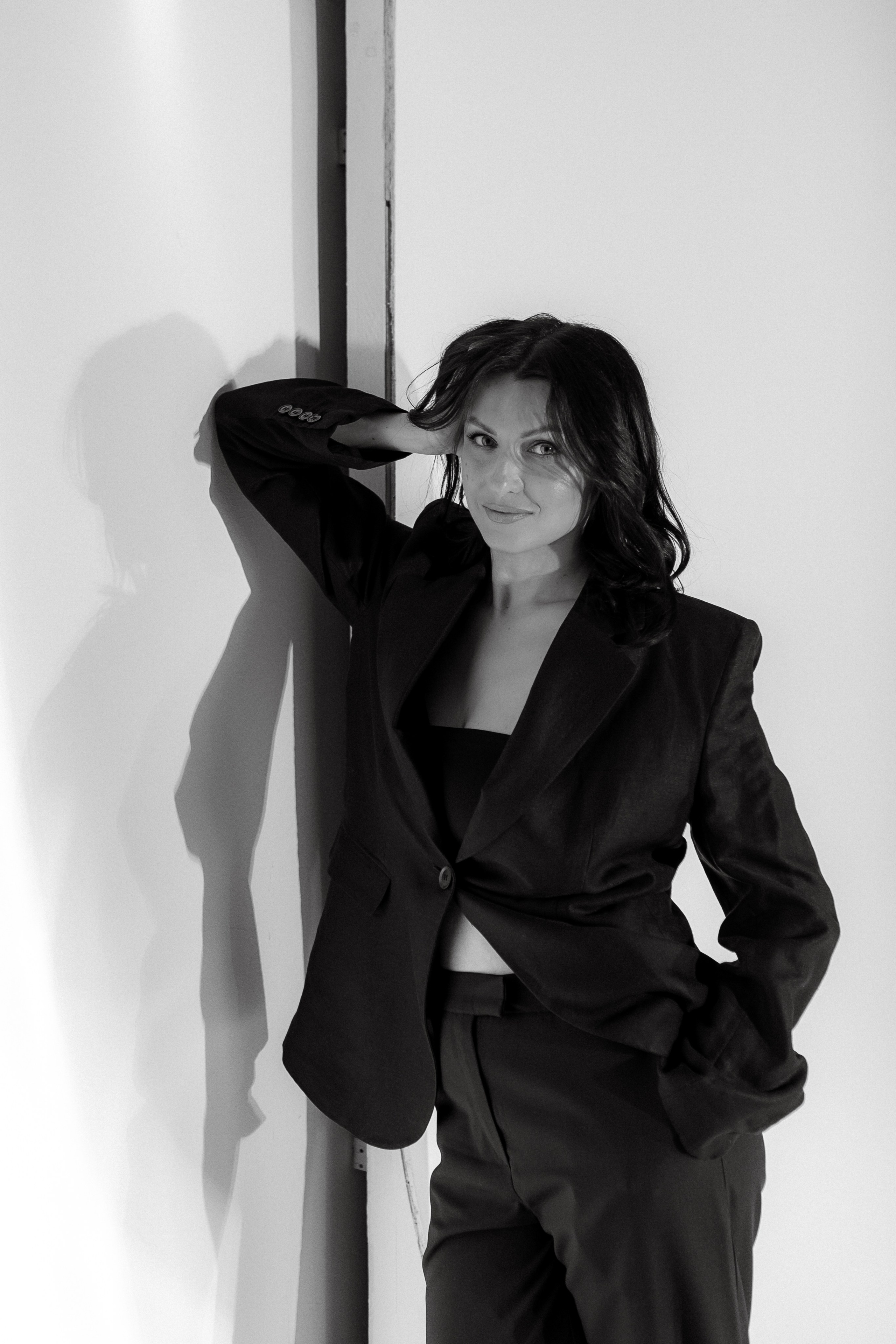 Анна ч/б. Главная