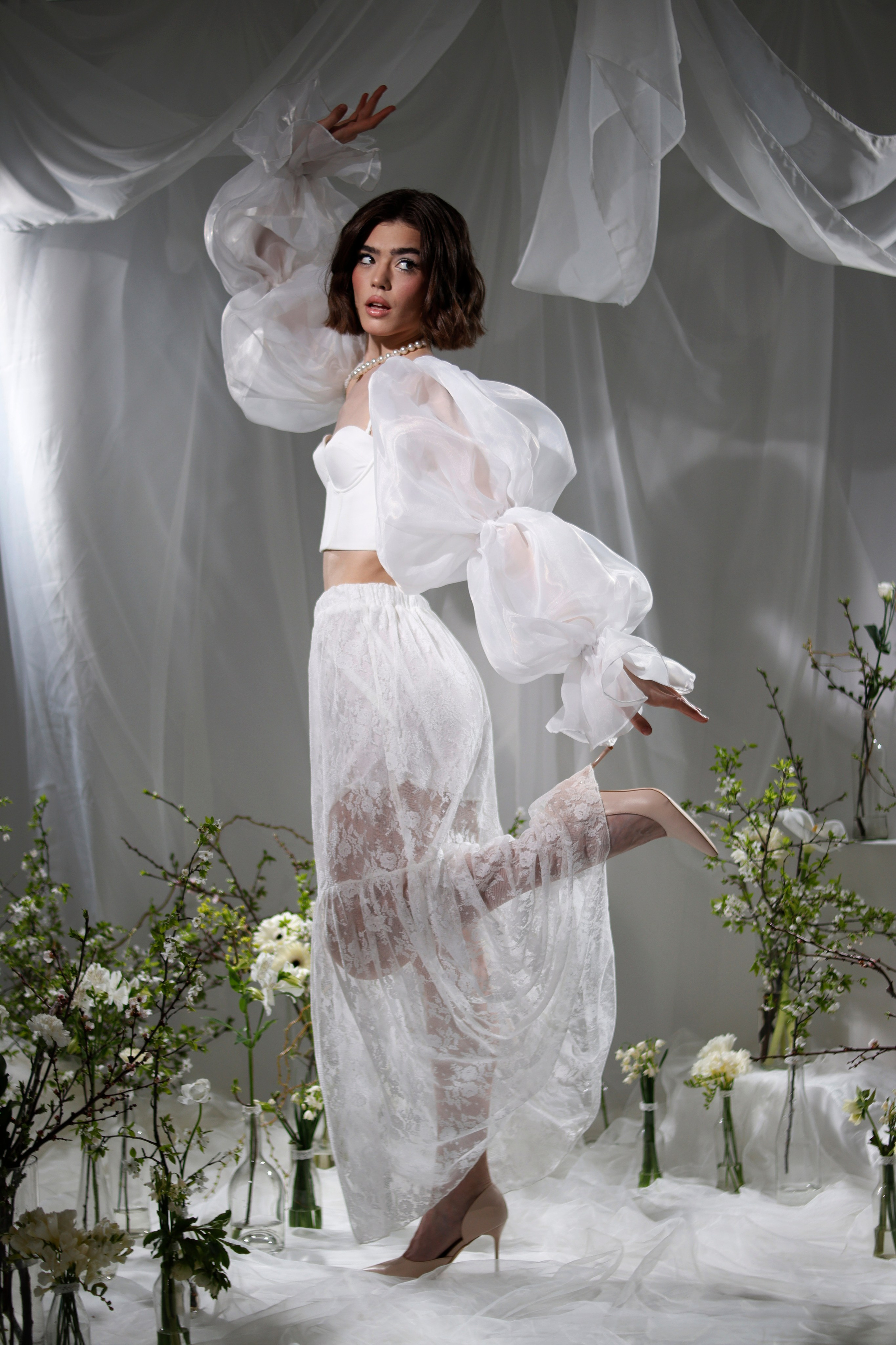 Фотосессии в студии. Я — фотограф, который помогает запечатлеть самые важные моменты вашей жизни!