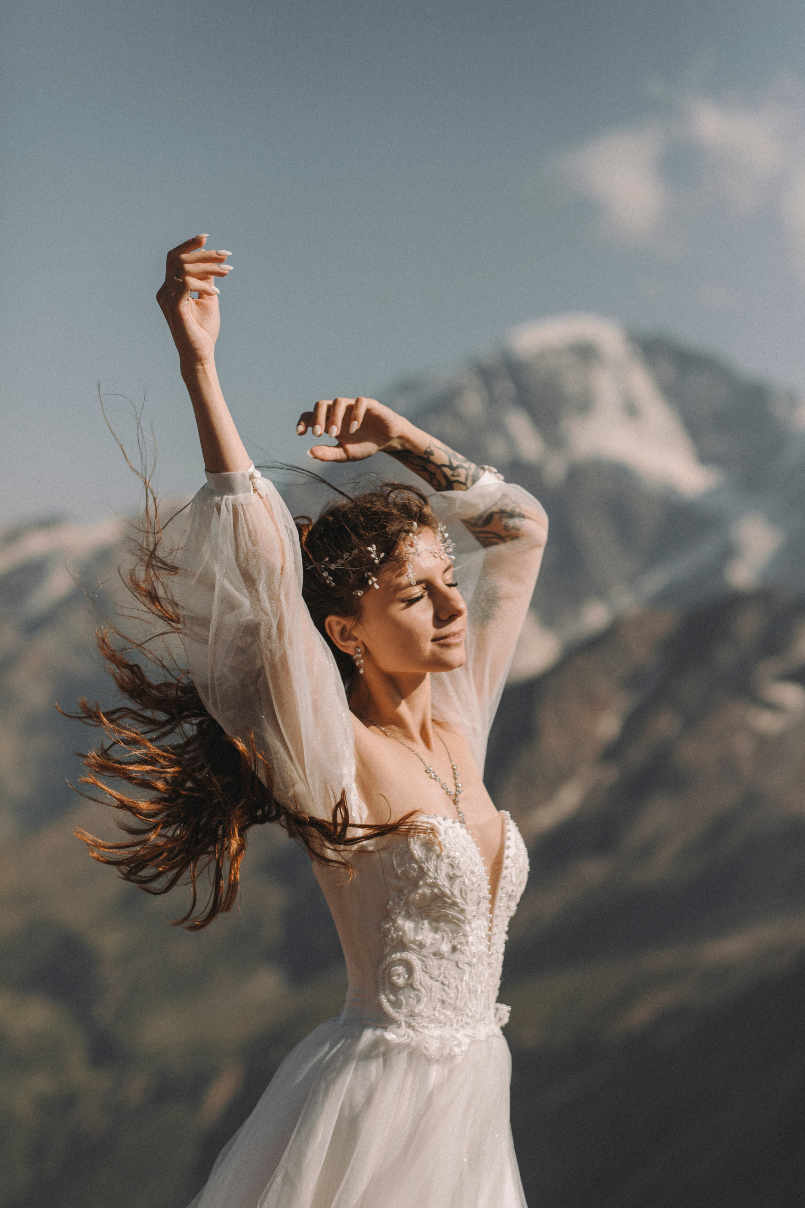 МЕЖДУ НЕБОМ И ЗЕМЛЕЙ. Фотограф Настя Конник | Пятигорск | Эльбрус | Домбай | Архыз | Видеограф КМВ