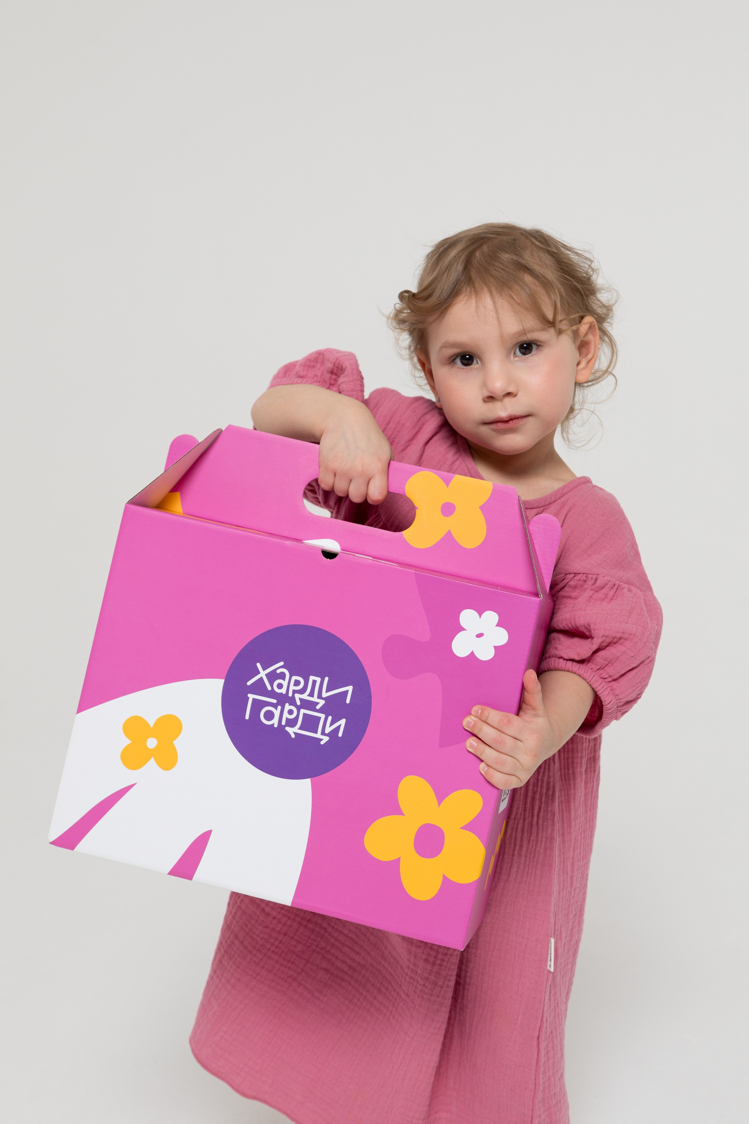Имиджевая и каталожная съёмка для бренда детских пазлов. Детский и контент фотограф Надя Волкова Санкт-Петербург