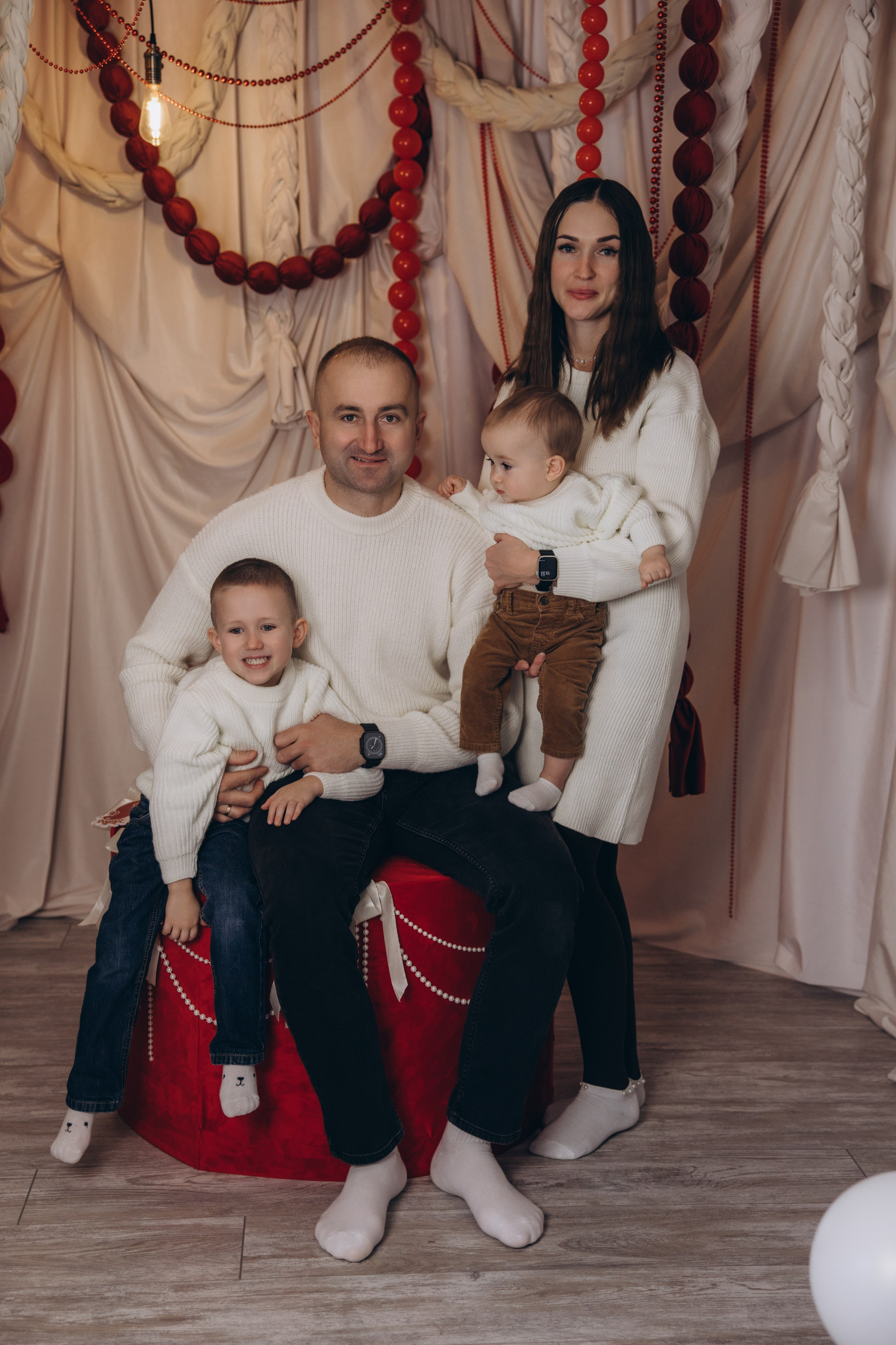 В студии 8 этаж. Свадебный, семейный фотограф в Иркутске Светлана Макаричева