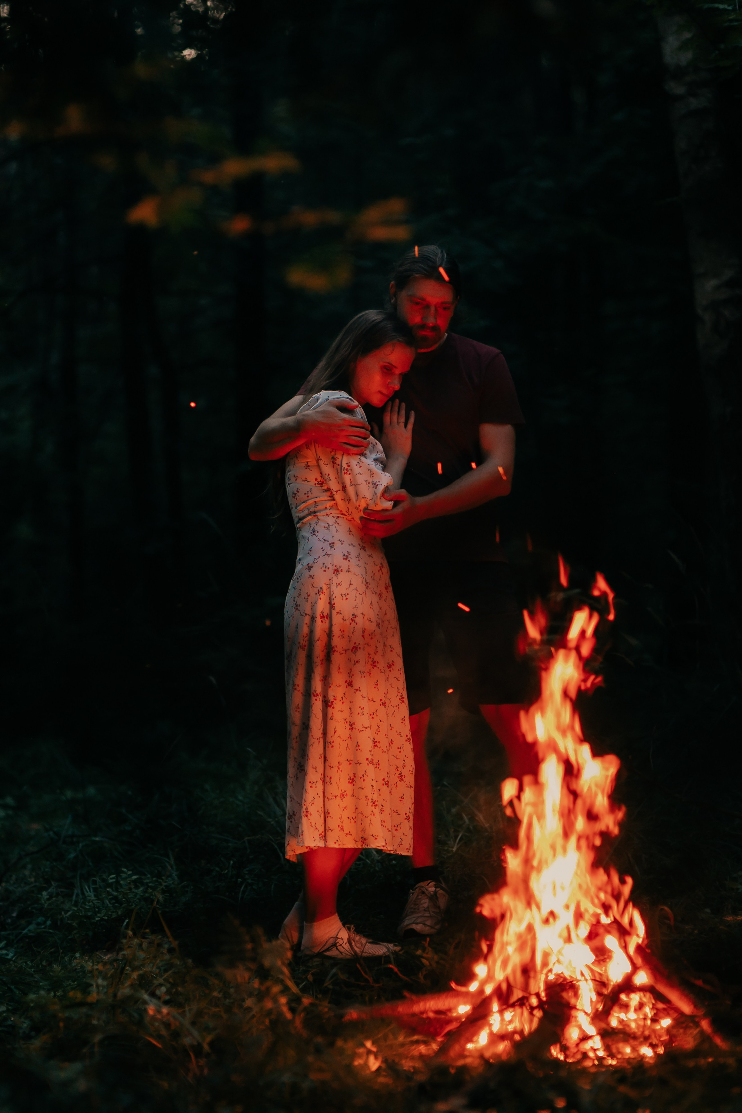 Атмосферная съемка Маши и Лёши в лесу наедине с природой. Свадебный и репортажный фотограф в Ярославле и Санкт-Петербурге Роман Микрюков