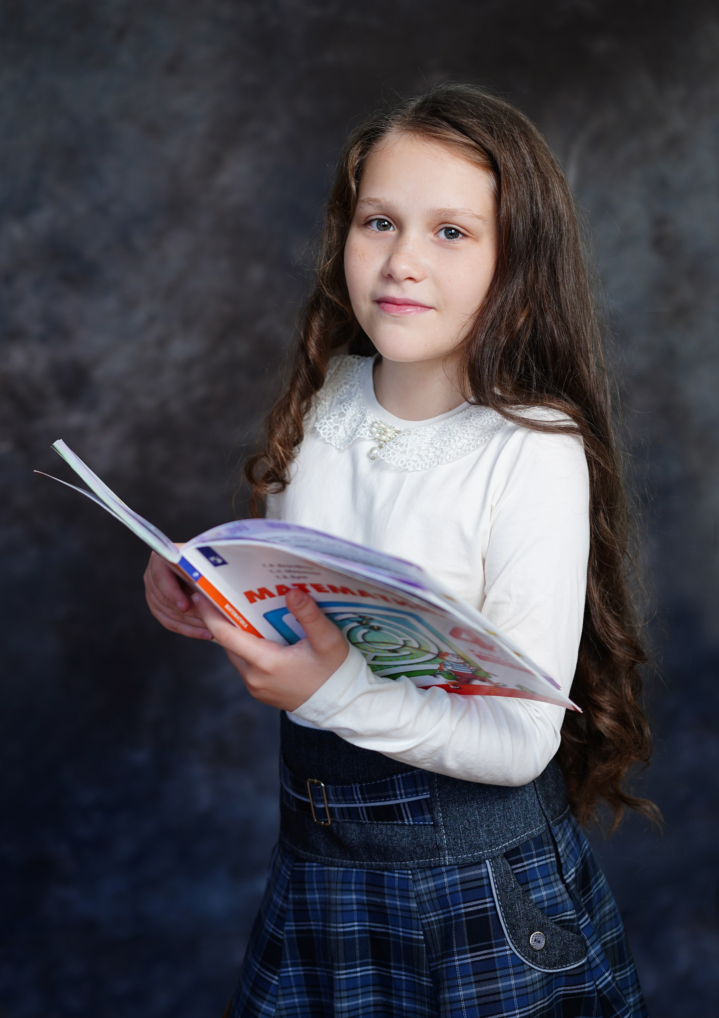 Позирование. MEMENTO.Выпускные альбомы, школьные, юбилейные и другие книги. Ростов-на-Дону