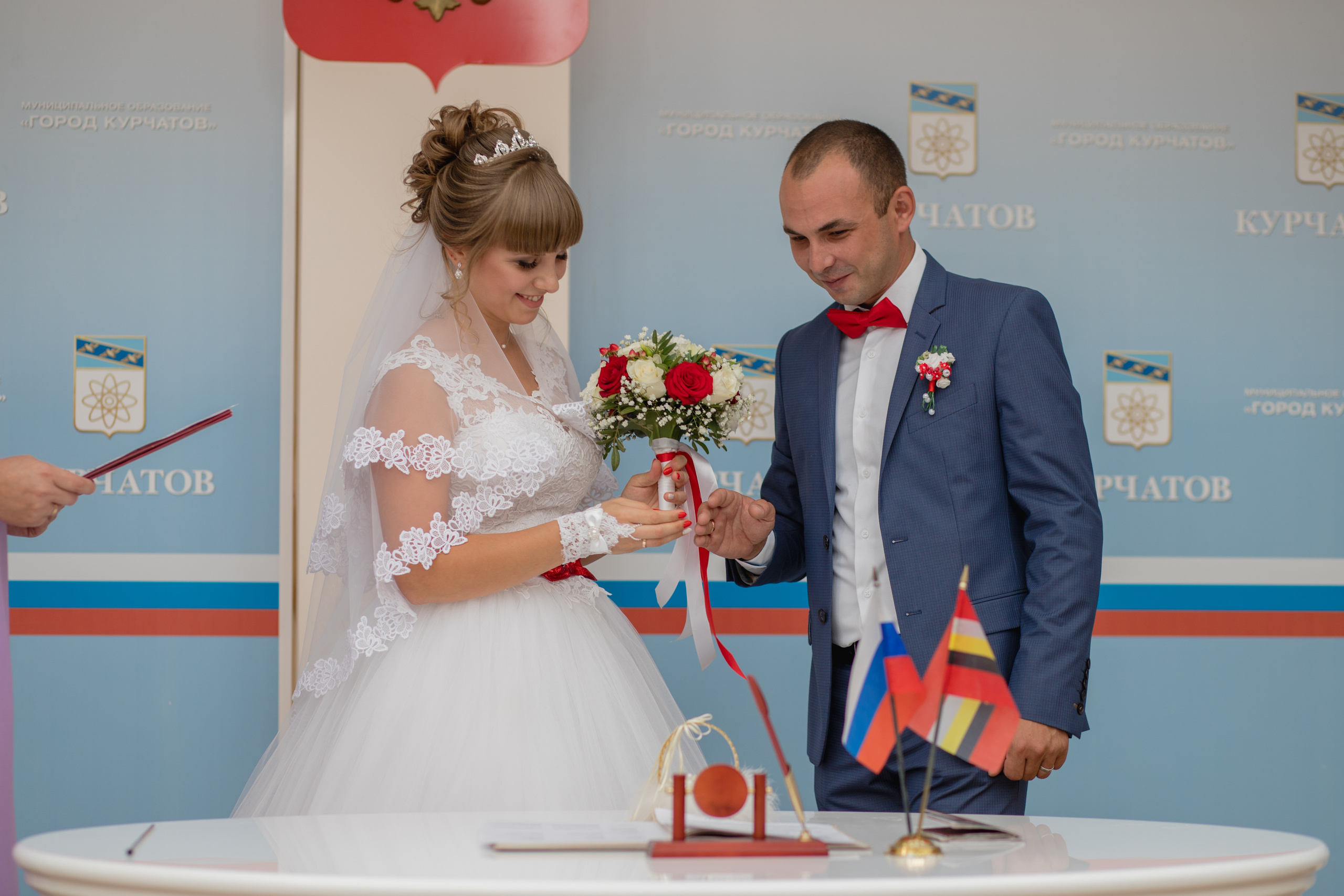 Свадьба Олега и Анастасии. Морские свадебные снимки в Курчатове. Семейный и свадебный фотограф в Курске Юлия Годунова