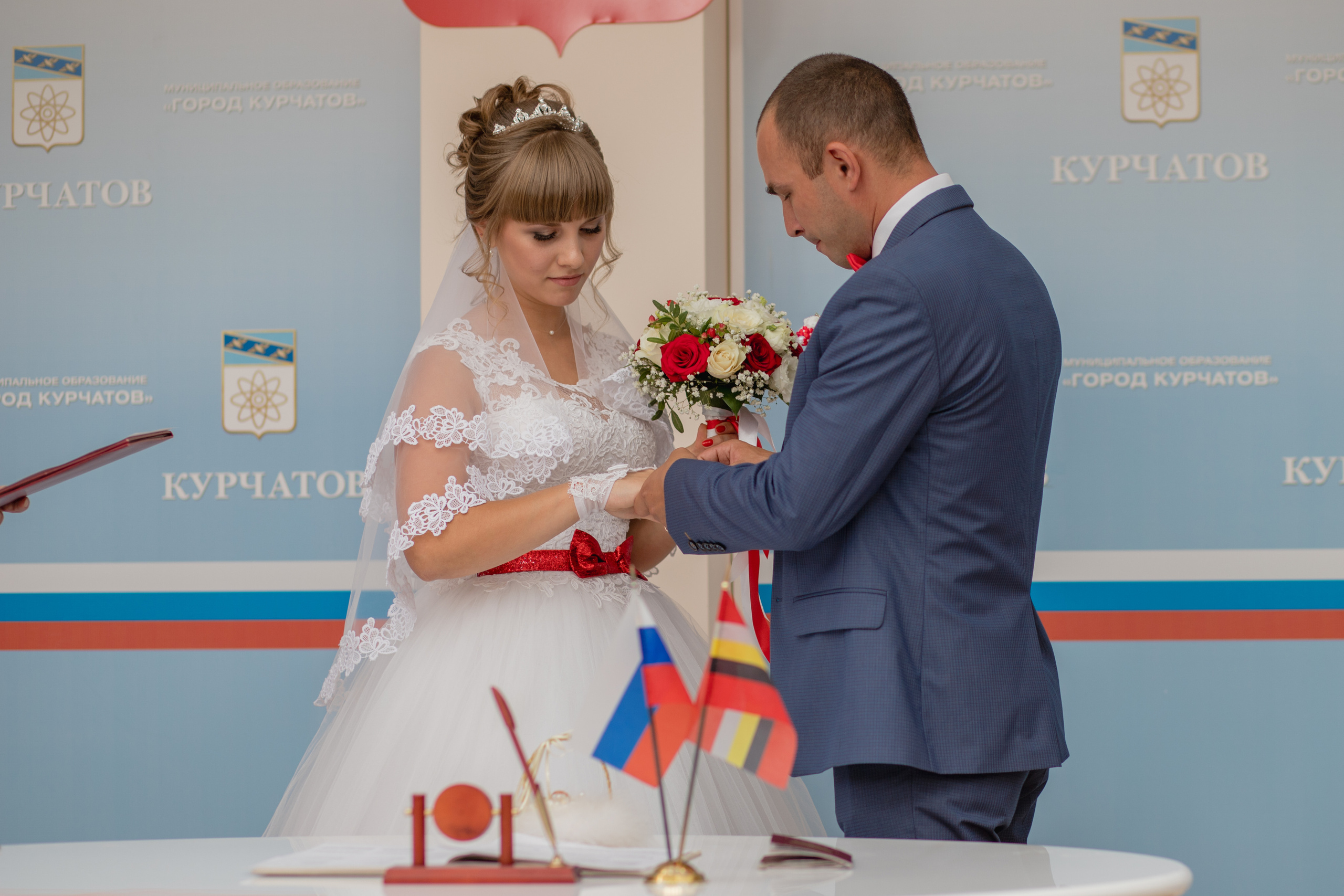 Свадьба Олега и Анастасии. Морские свадебные снимки в Курчатове. Семейный и свадебный фотограф в Курске Юлия Годунова