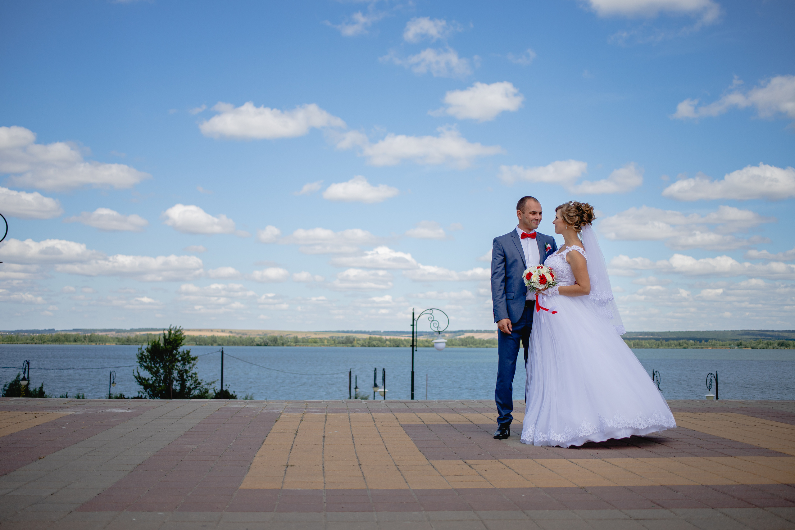 Свадьба Олега и Анастасии. Морские свадебные снимки в Курчатове. Семейный и свадебный фотограф в Курске Юлия Годунова