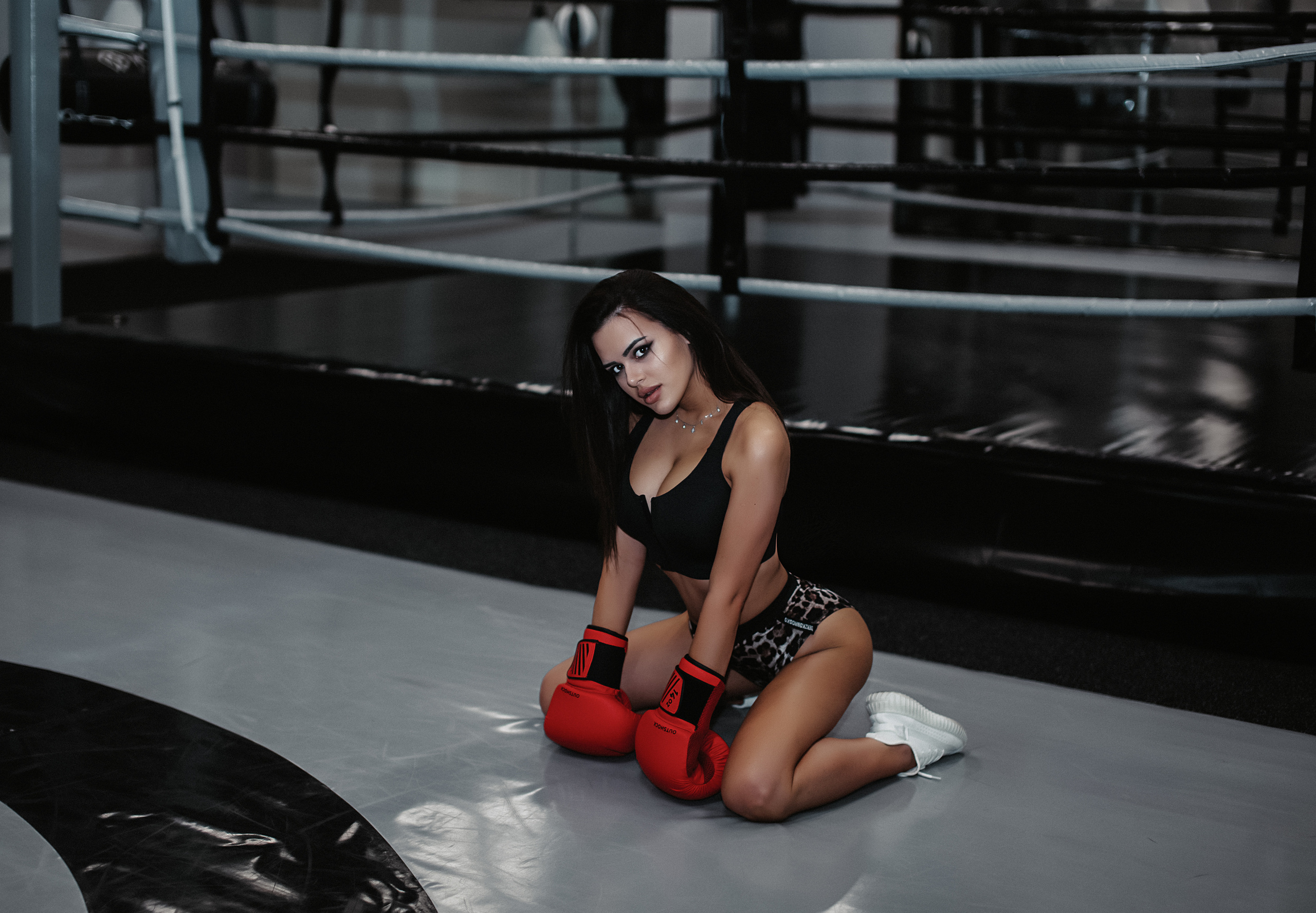 Алиса в боксёрском клубе. Свадебный и семейный фотограф/видеограф в Краснодаре Наталья Осинская