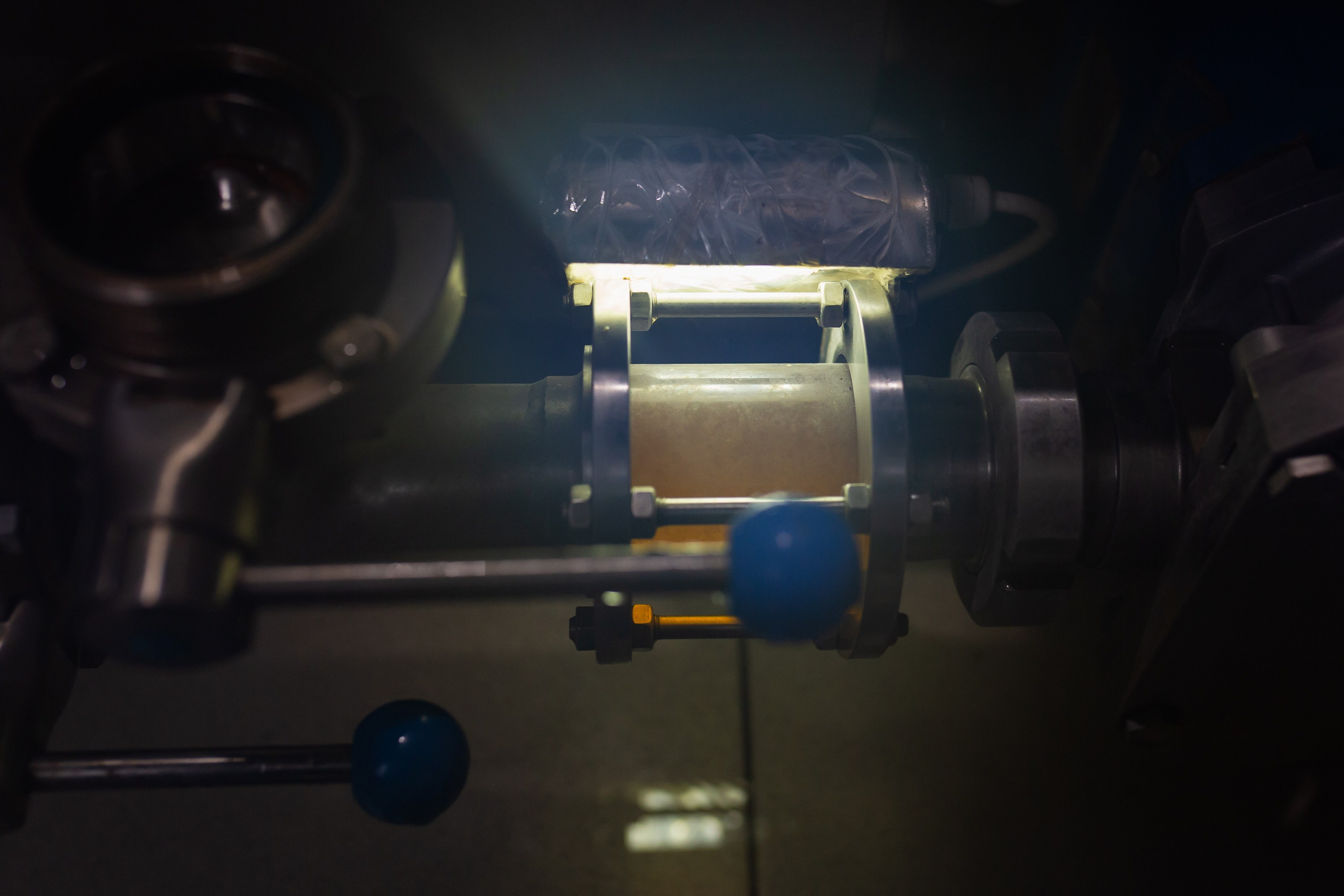 Фотографии с производства. Roman — Репортажный фотограф в Новосибирске