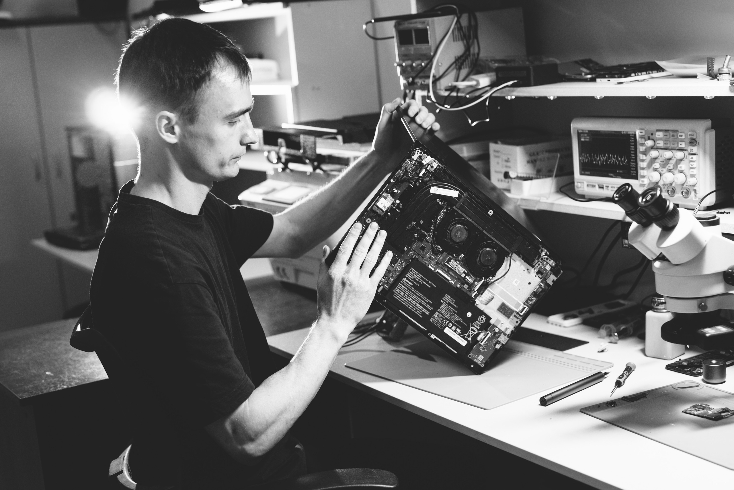 Съемка для сервисного центра Qwerty. Фотограф Улан-Удэ