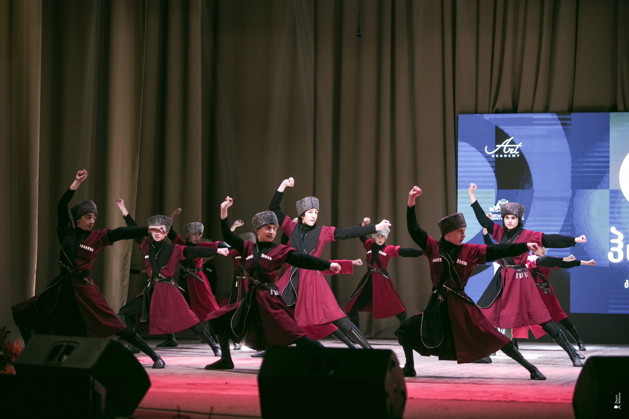 Танцы в Хоби. Портретный фотограф Денис Милютин