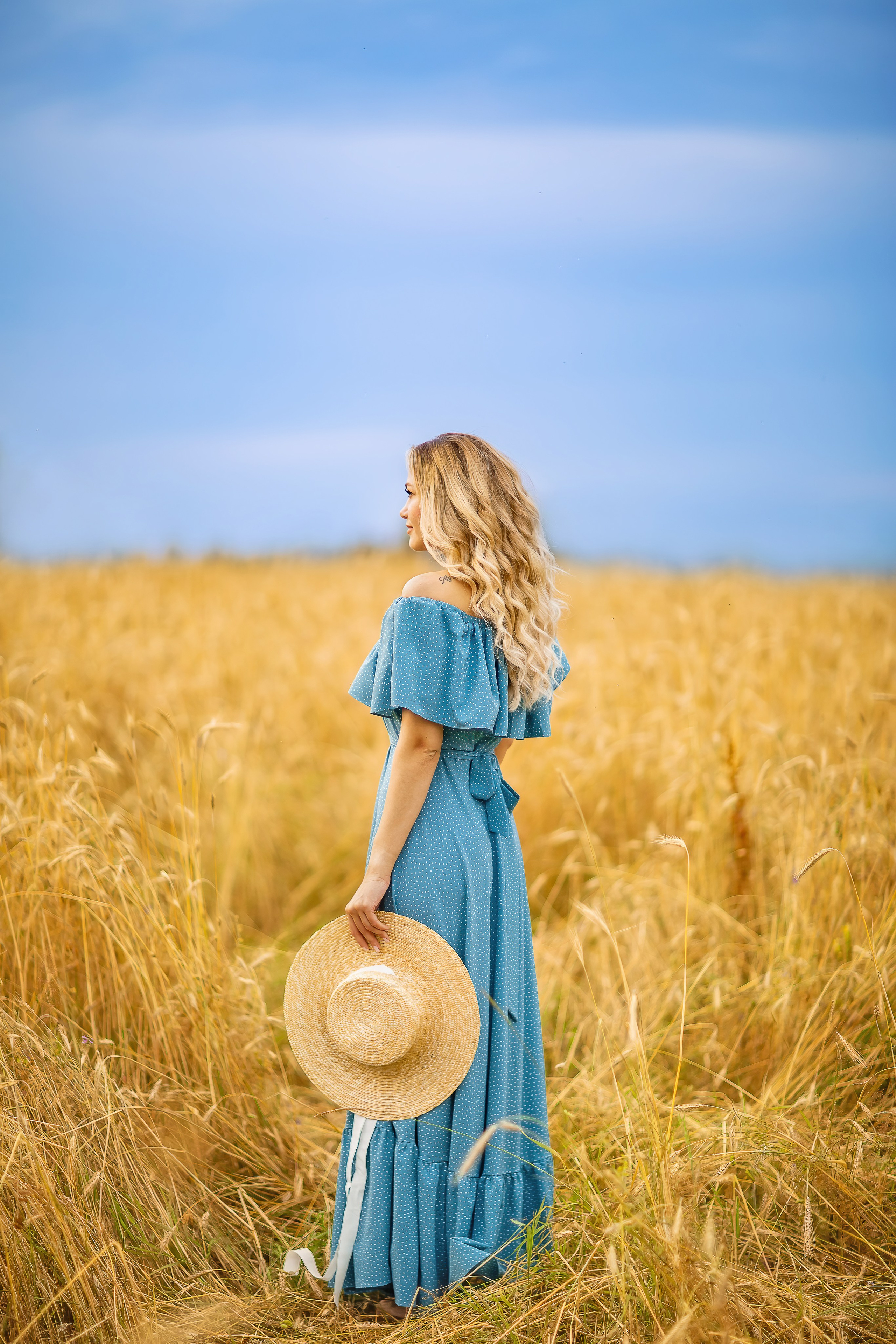 Фотосессия в пшенице