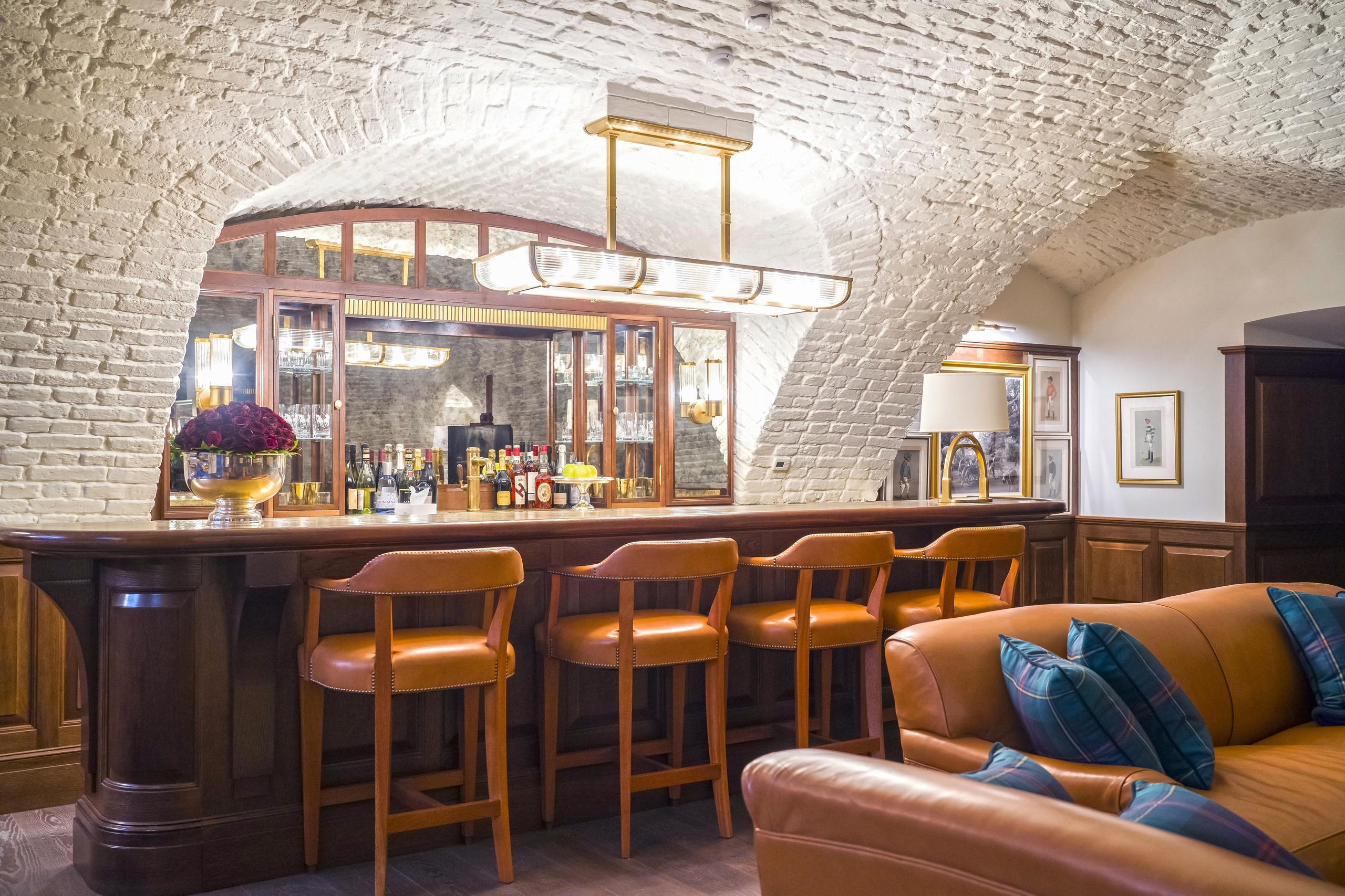 Интерьер бара ресторана. Фотограф в Санкт-Петербурге. Репортажная и все съёмки для бизнеса