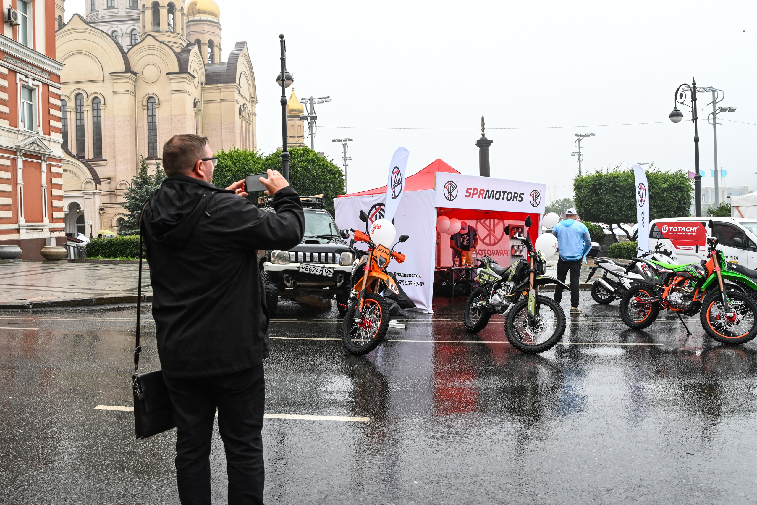 Автосалон 2026 SPR Motors. Репортажный фотограф во Владивостоке Таня Терехина