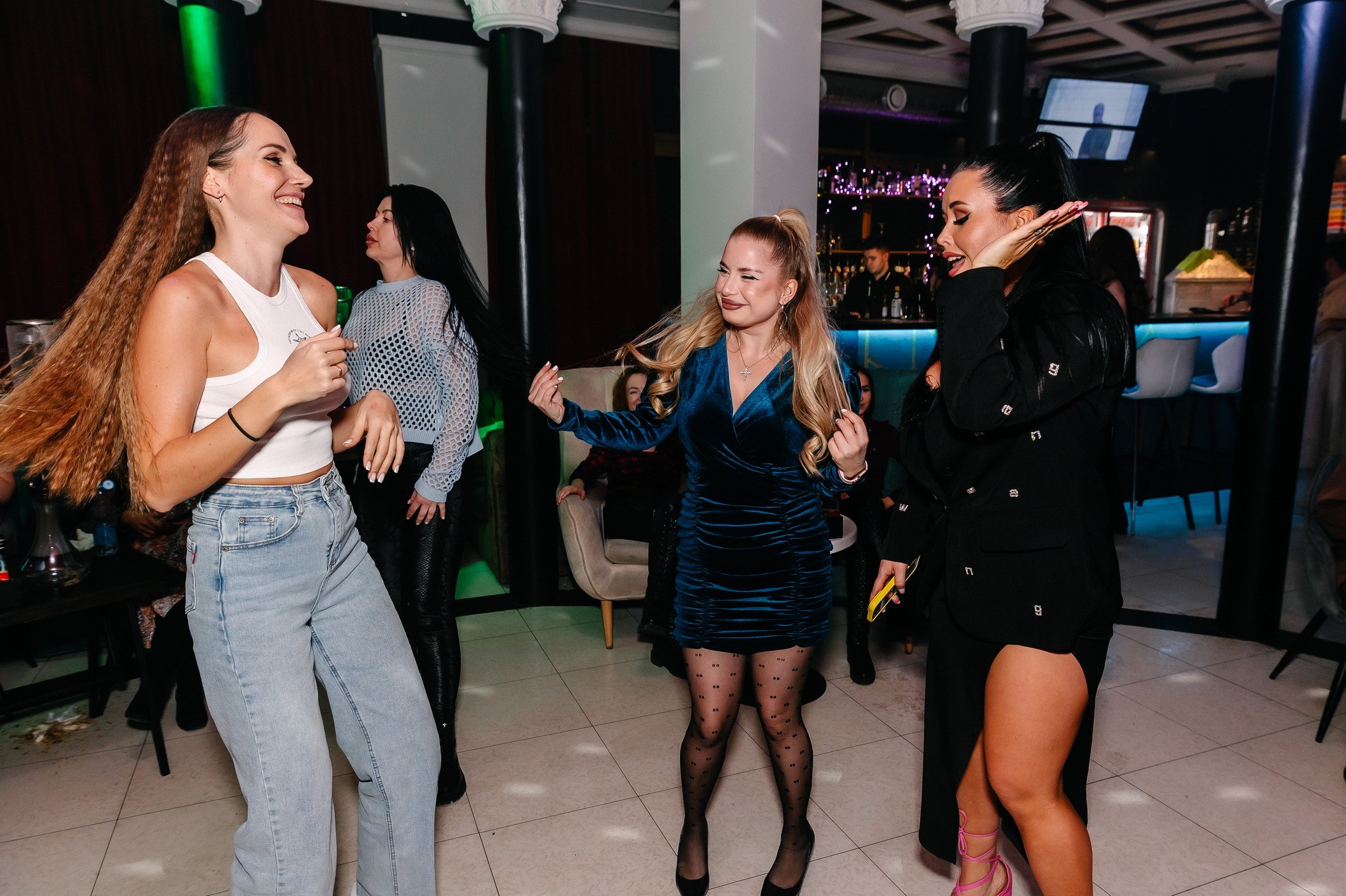 8 марта в лаунж-баре Major 2024. Свадебный, семейный и детский фотограф в Калининграде Елена Кравцова