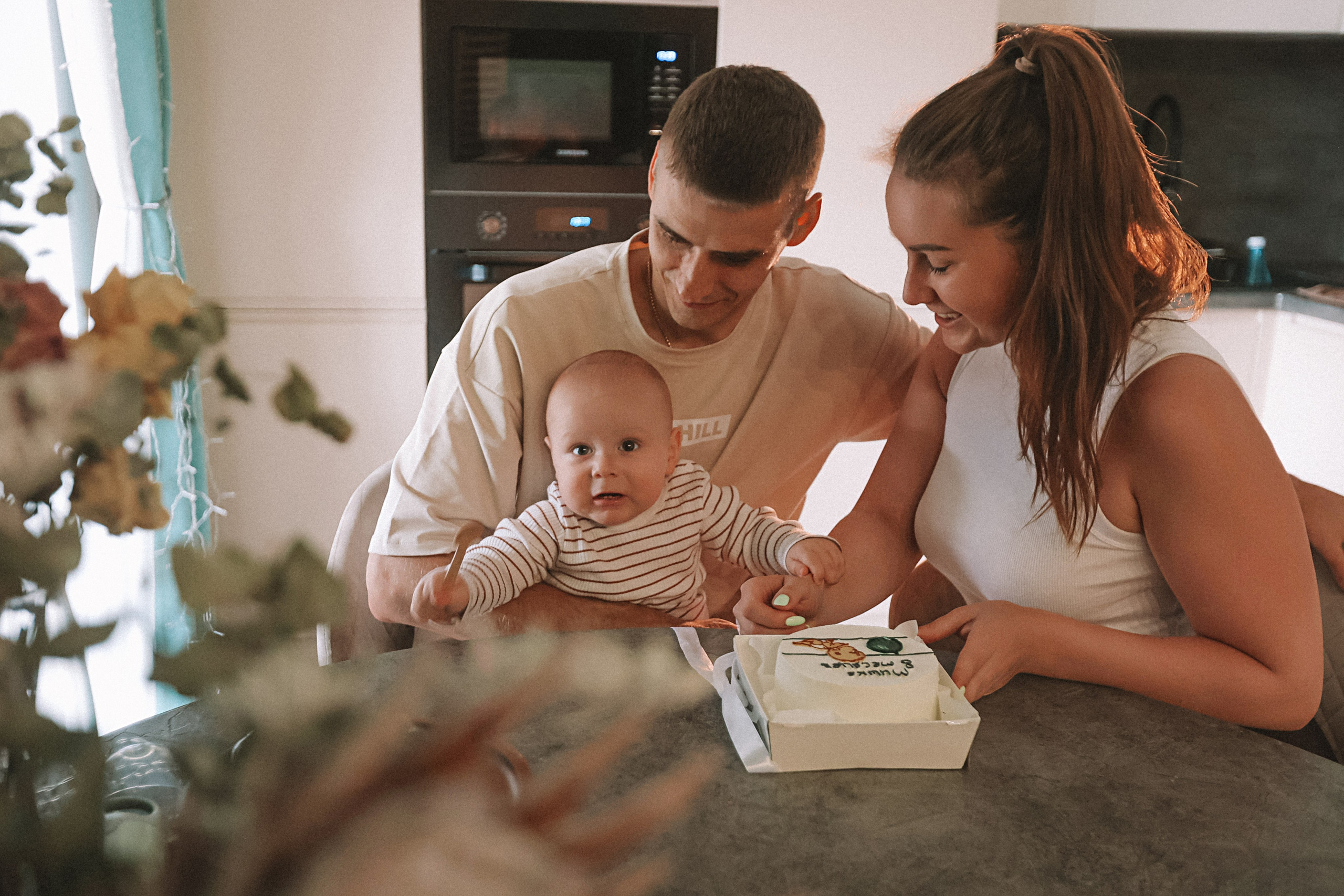 Мише 8 месяцев. Семейный фотограф Тюмень, фотограф на роды Салмина Мария