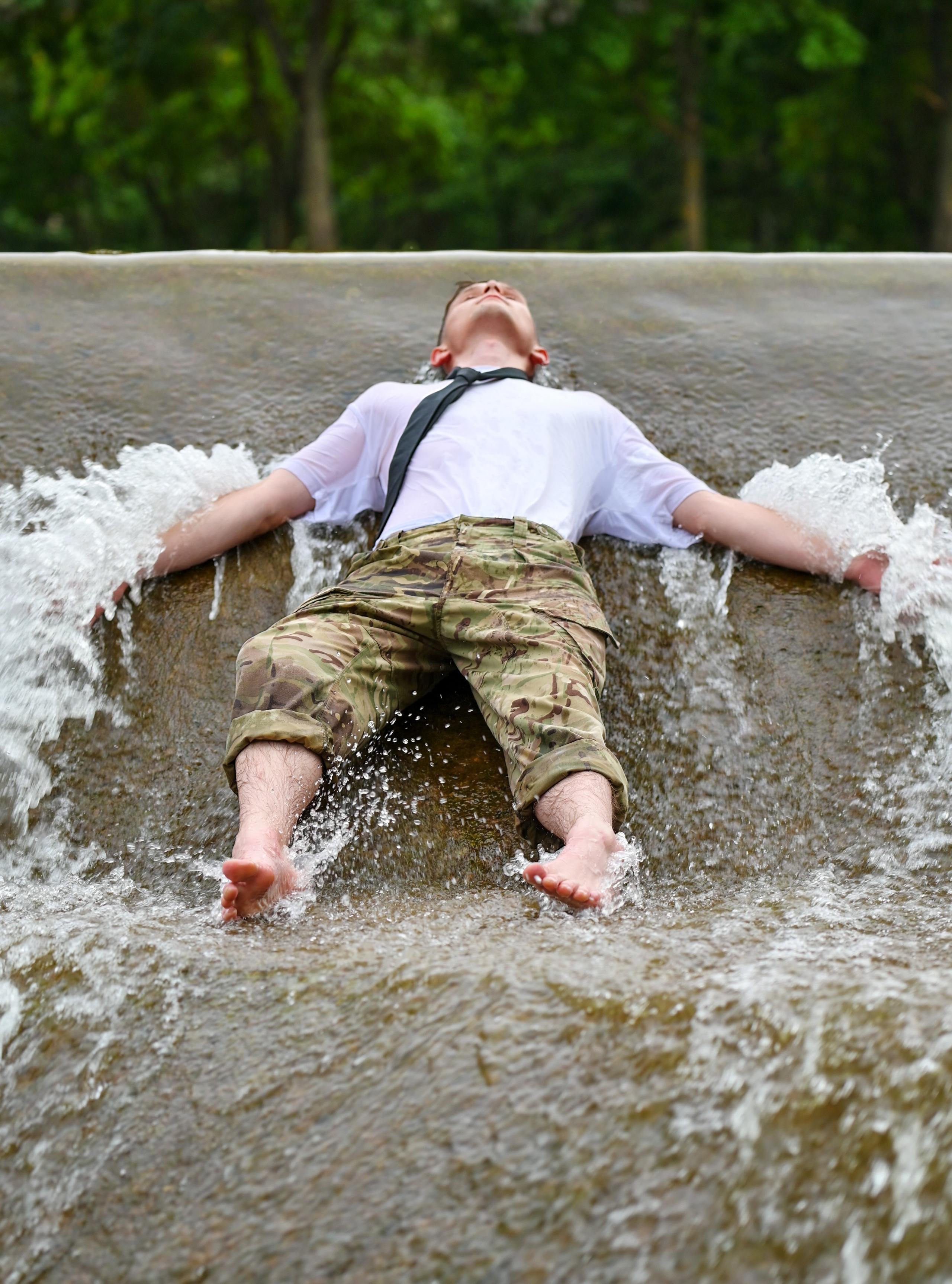 Летняя мужская фотосессия. Фотоуслуги, услуги фотографа, фотографирование важных событий