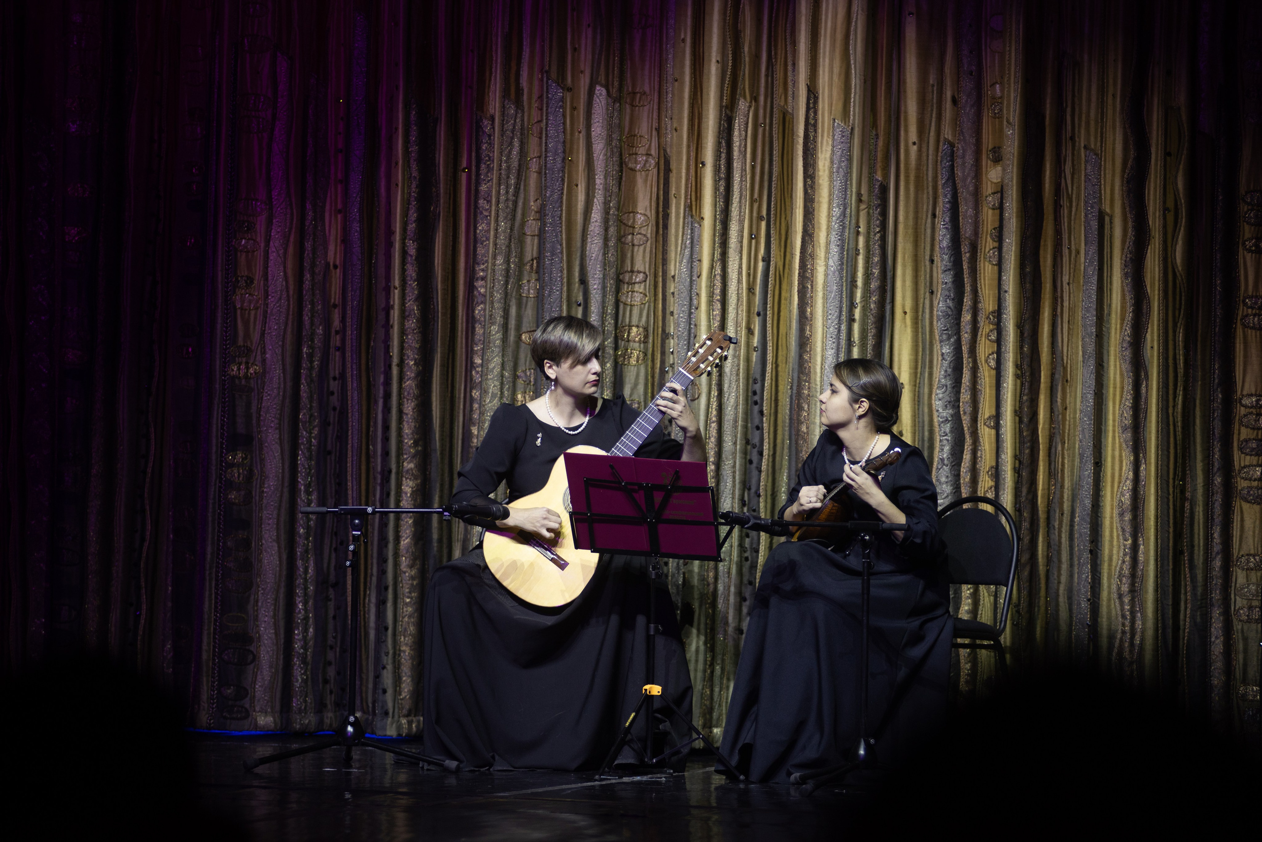 Отчетный концерт ДШИ «Гармония» «Зимняя гармония». Фотограф новорожденных, семейный детский в Тюмени Татьяна Морозова