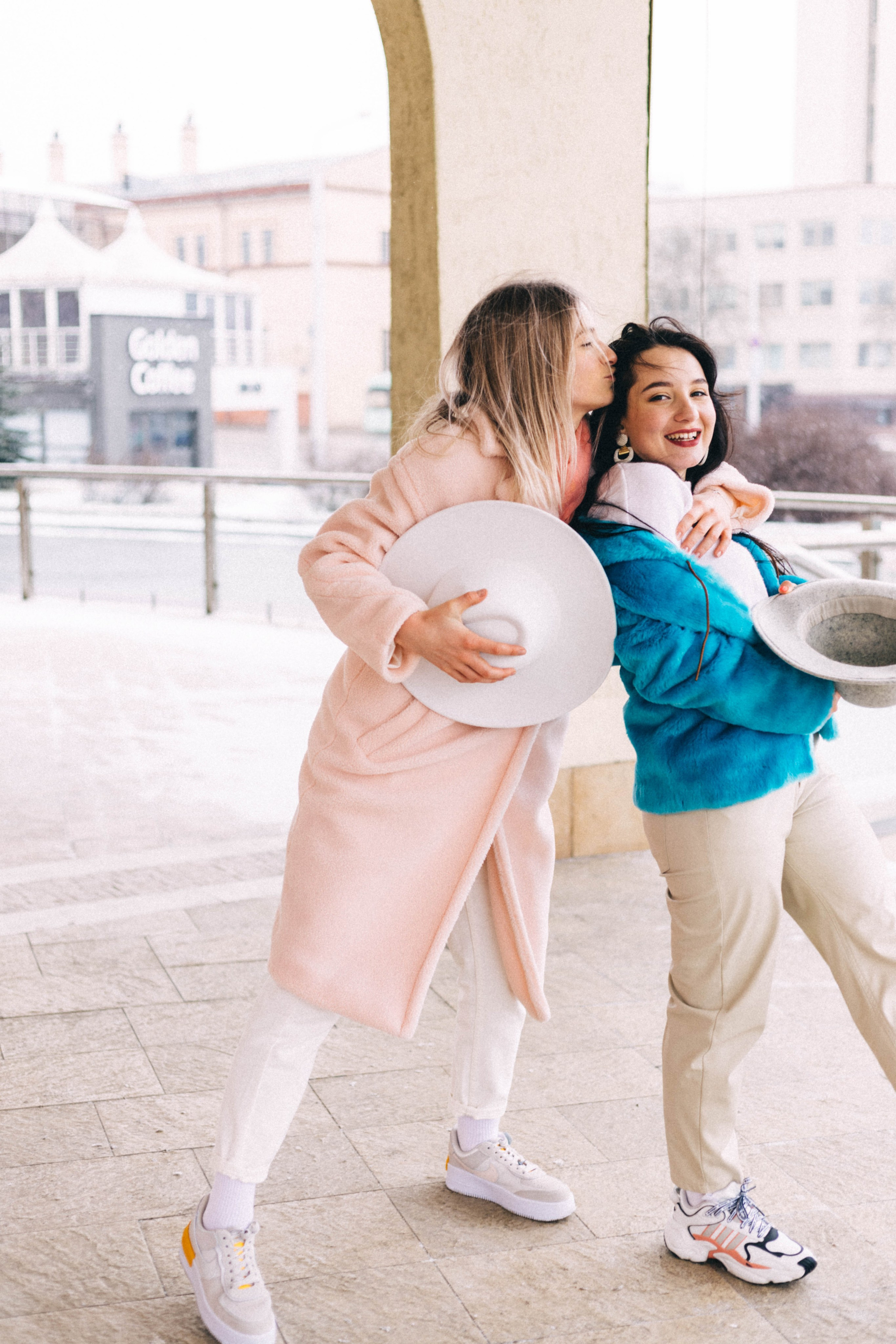 Две подруги. Фотограф в Минске Ира Сюбарева