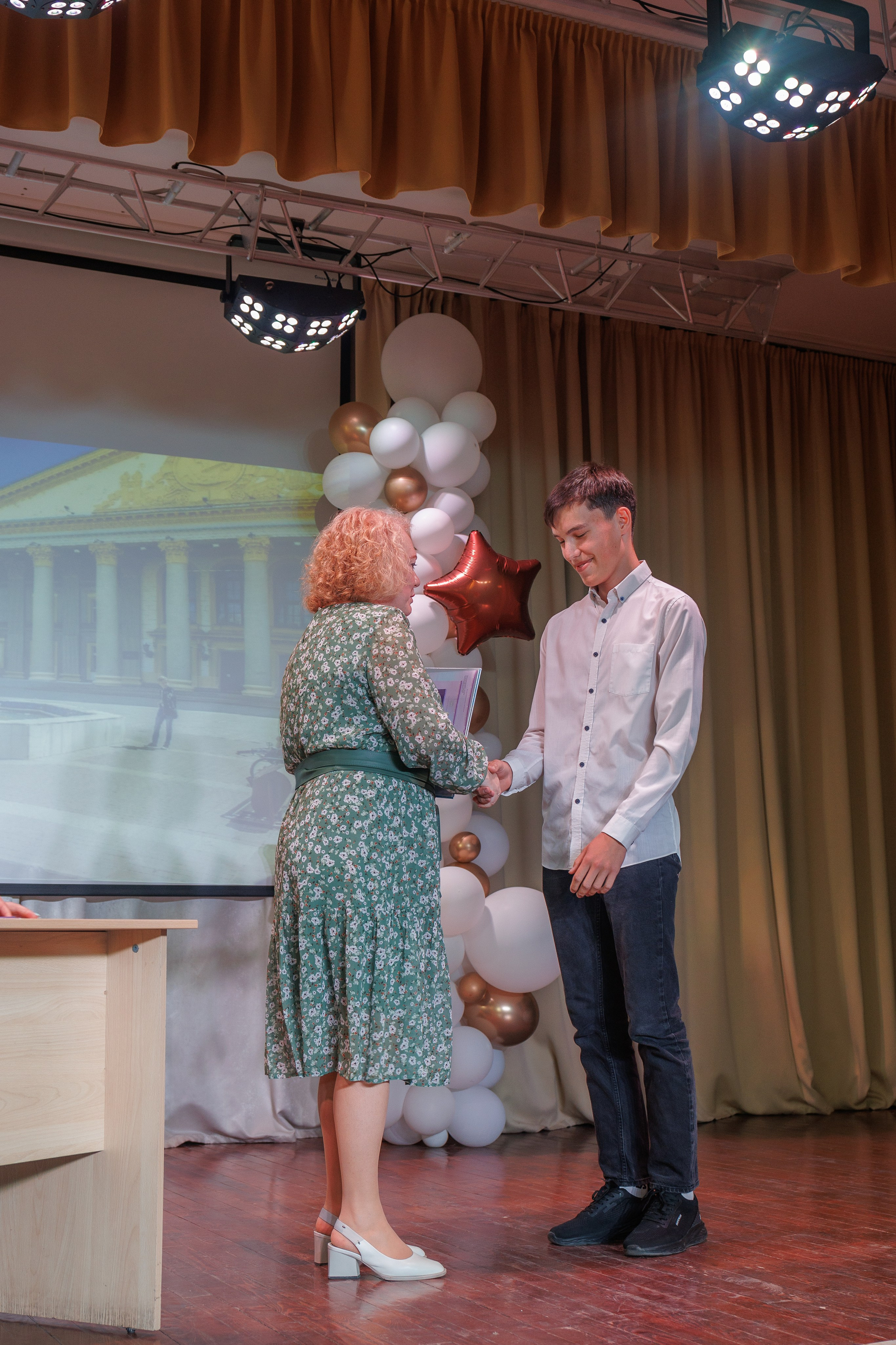 Вручение аттестатов. Свадебный и семейный фотограф в Новосибирске Ирина Дорошкова