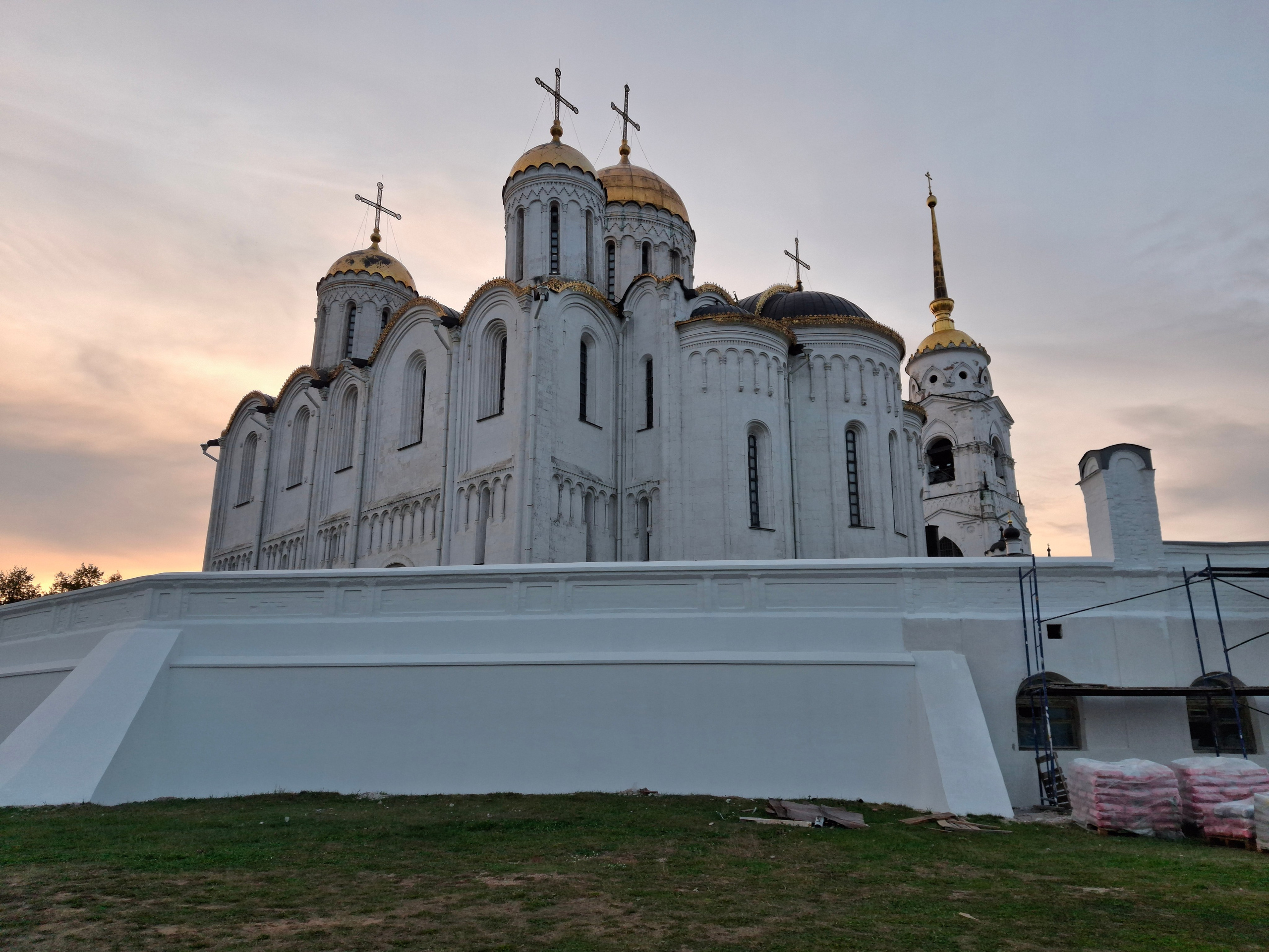 Владимир. Утро и вечер 18 сентября 2025. Игорь Жучков. Россия увиденная глазами путешествующего фотографа