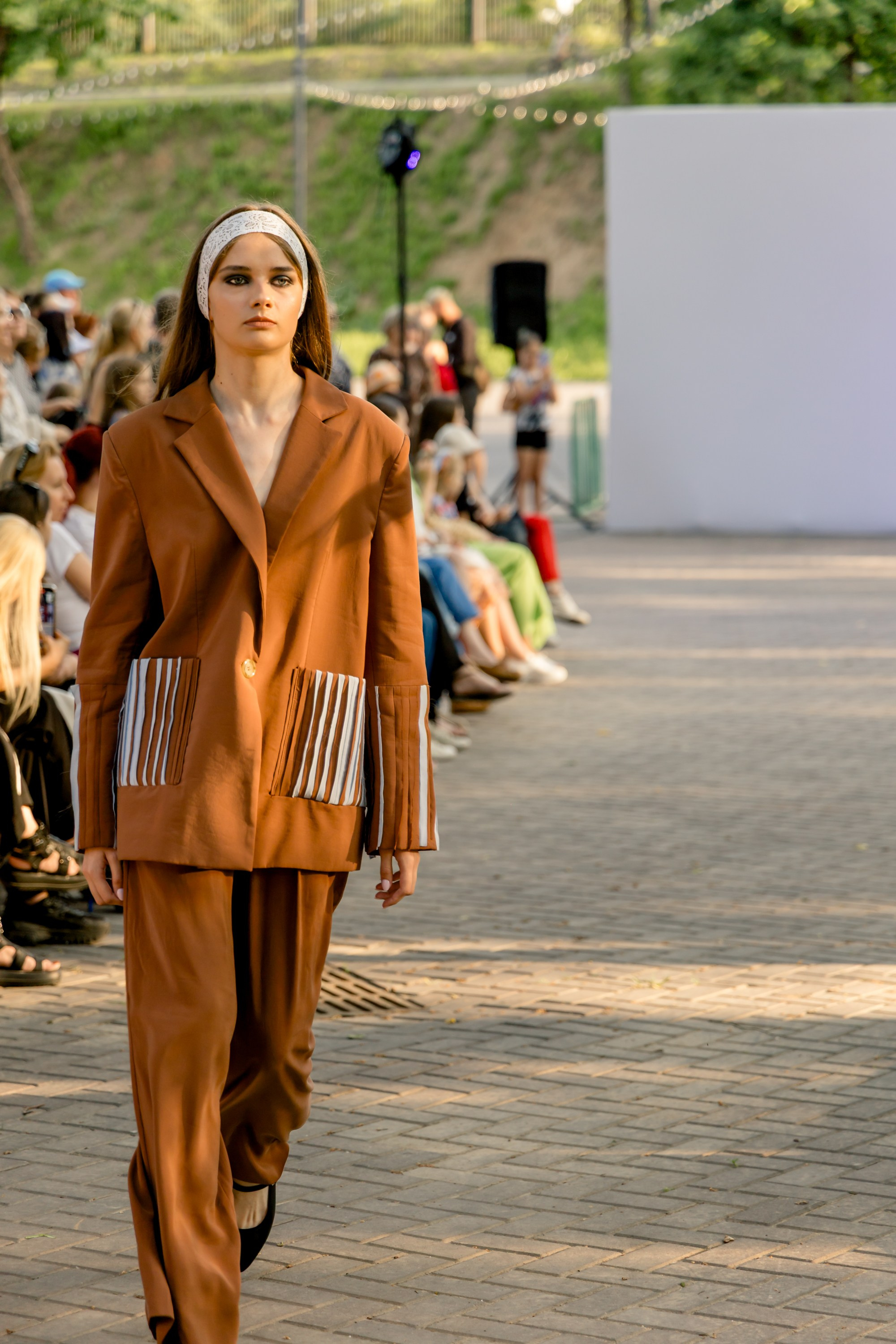 Smolensk Fashion Week 2025_показы_ДЕНЬ 1_ВЕЧЕРНИЙ ПОКАЗ_19:00. Главная