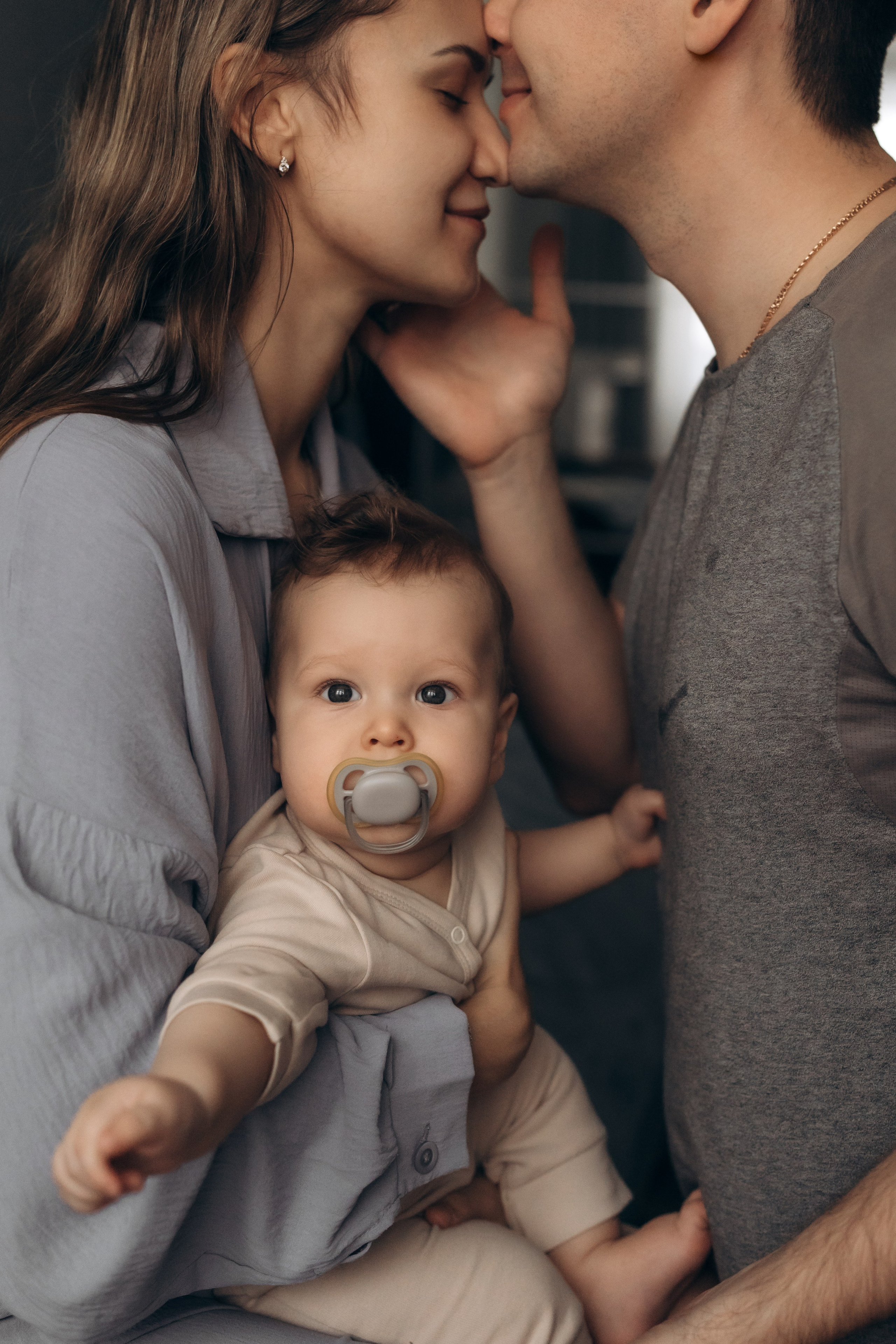 Домашняя фотосессия для Тани, Леши и Ромочки. Детский, семейный и ньюборн фотограф в Москве Юлия Шуарт