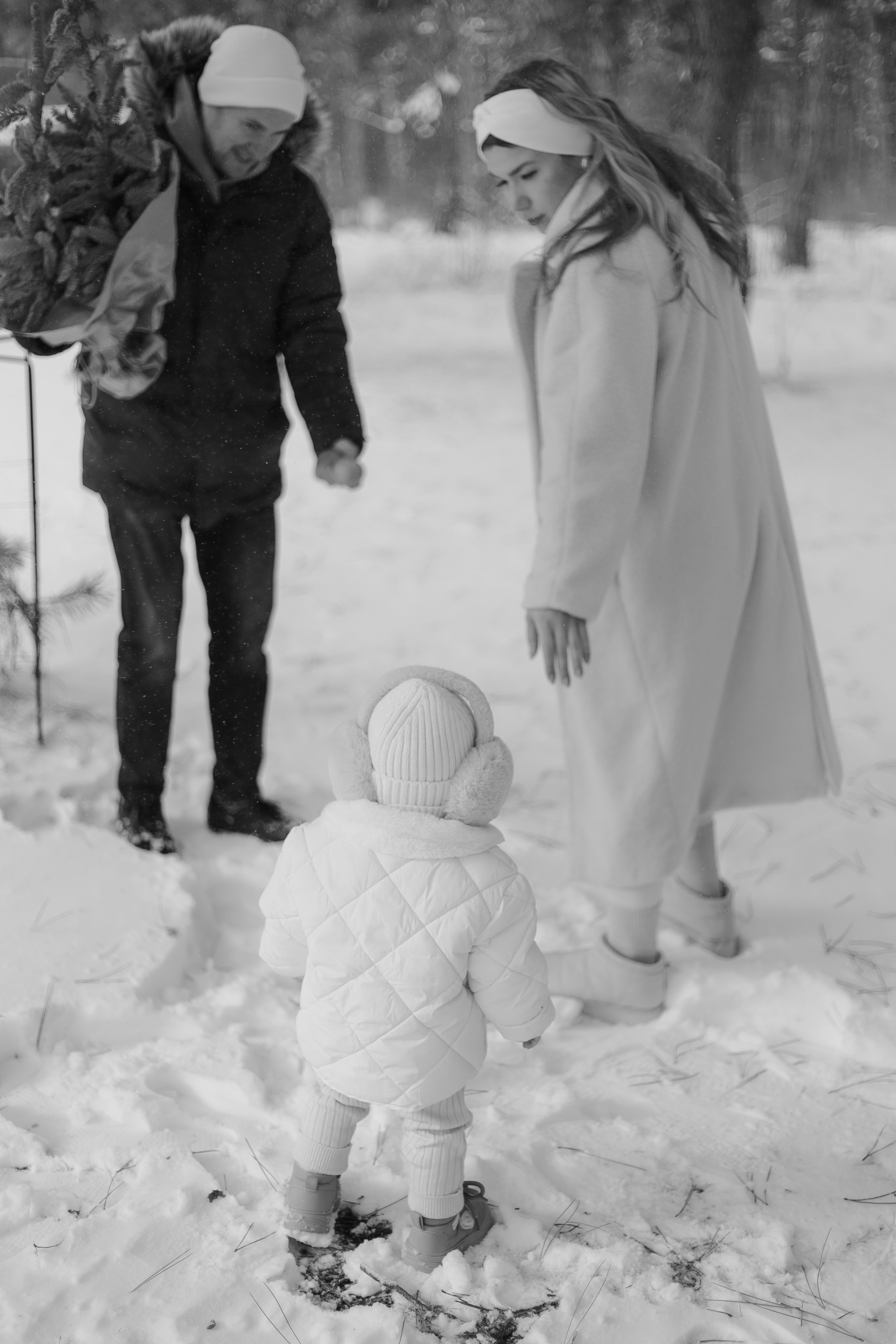 Евгений, Александра и Василиса в лесу. Фотограф в Крыму | Виктория Нотевская