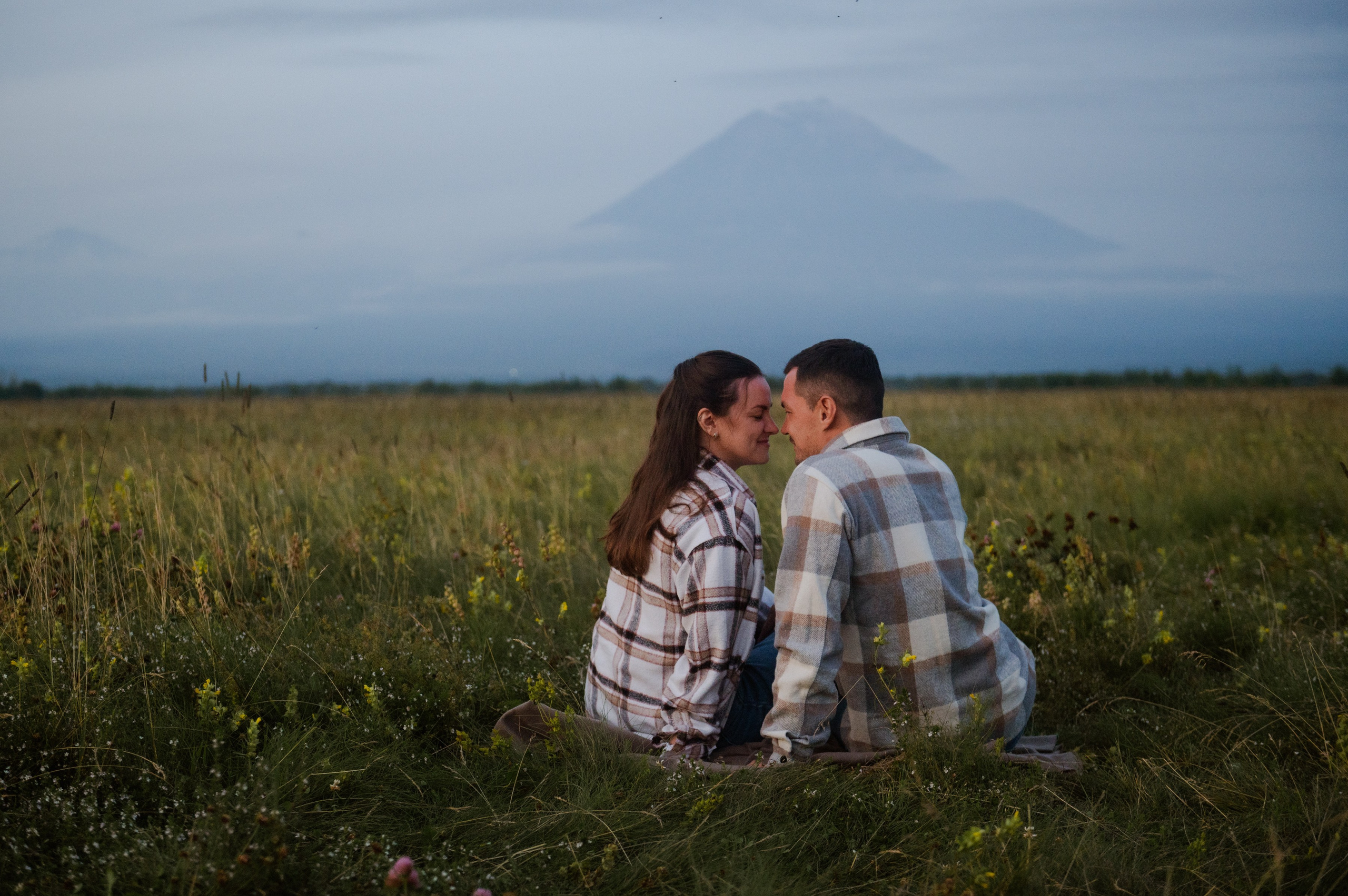 На закате с вулканами. Свадебный и семейный фотограф Камчатка. Фотограф Камчатка
