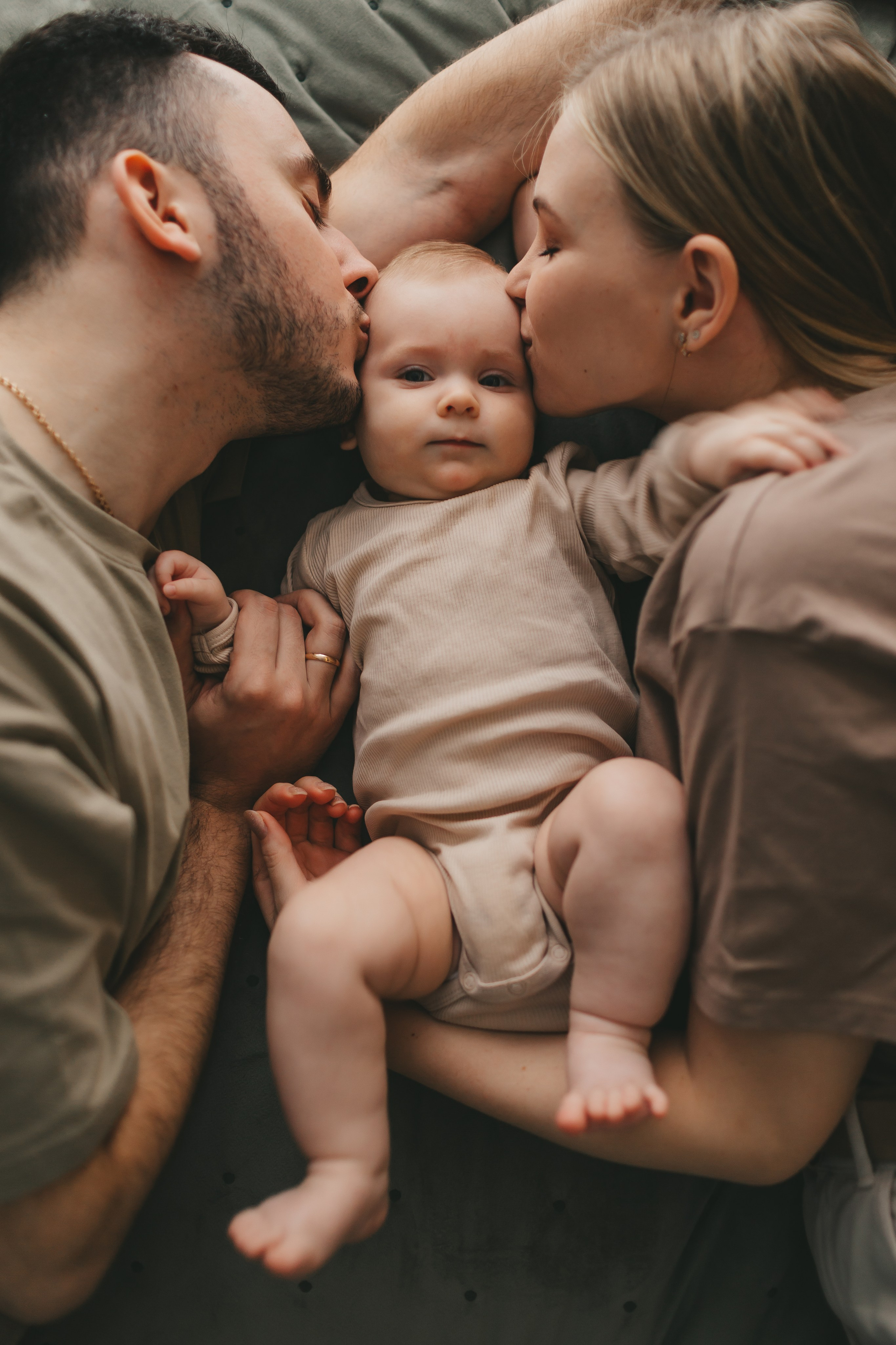Женя, Юля и Вероника (домашняя фотосессия). Семейный и детский фотограф и видеограф в Москве, Дрокина Наталья