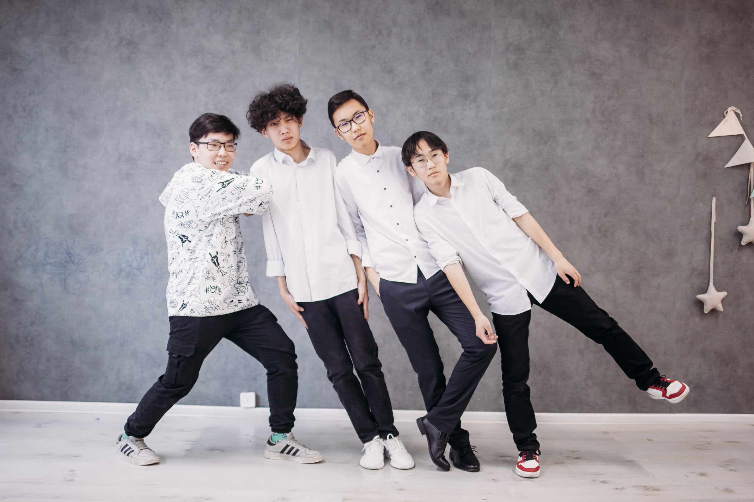 Школьники в студии. Фотограф Бурятия. Печать фотокниг