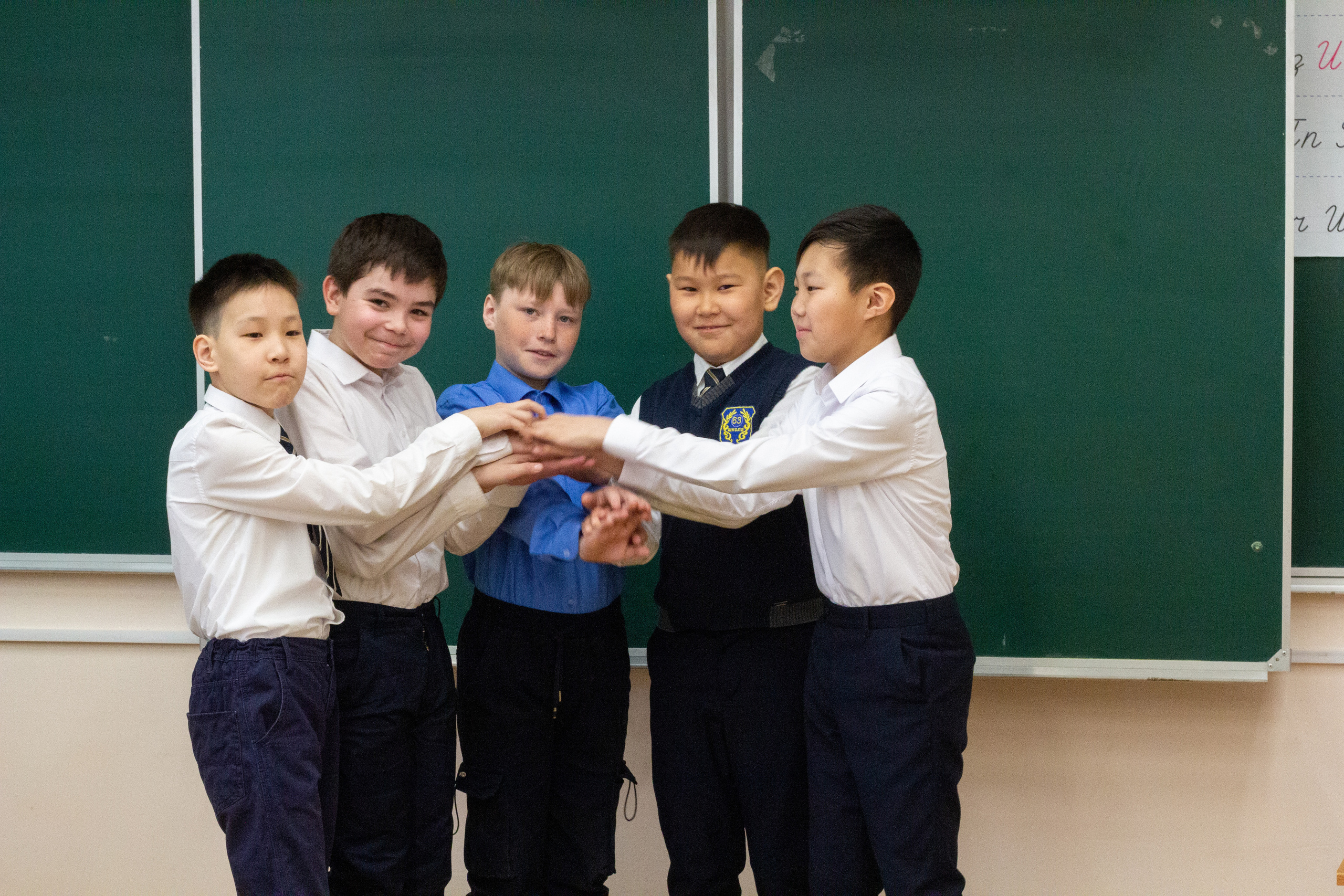 4 классы в школе. Фотограф Бурятия. Печать фотокниг