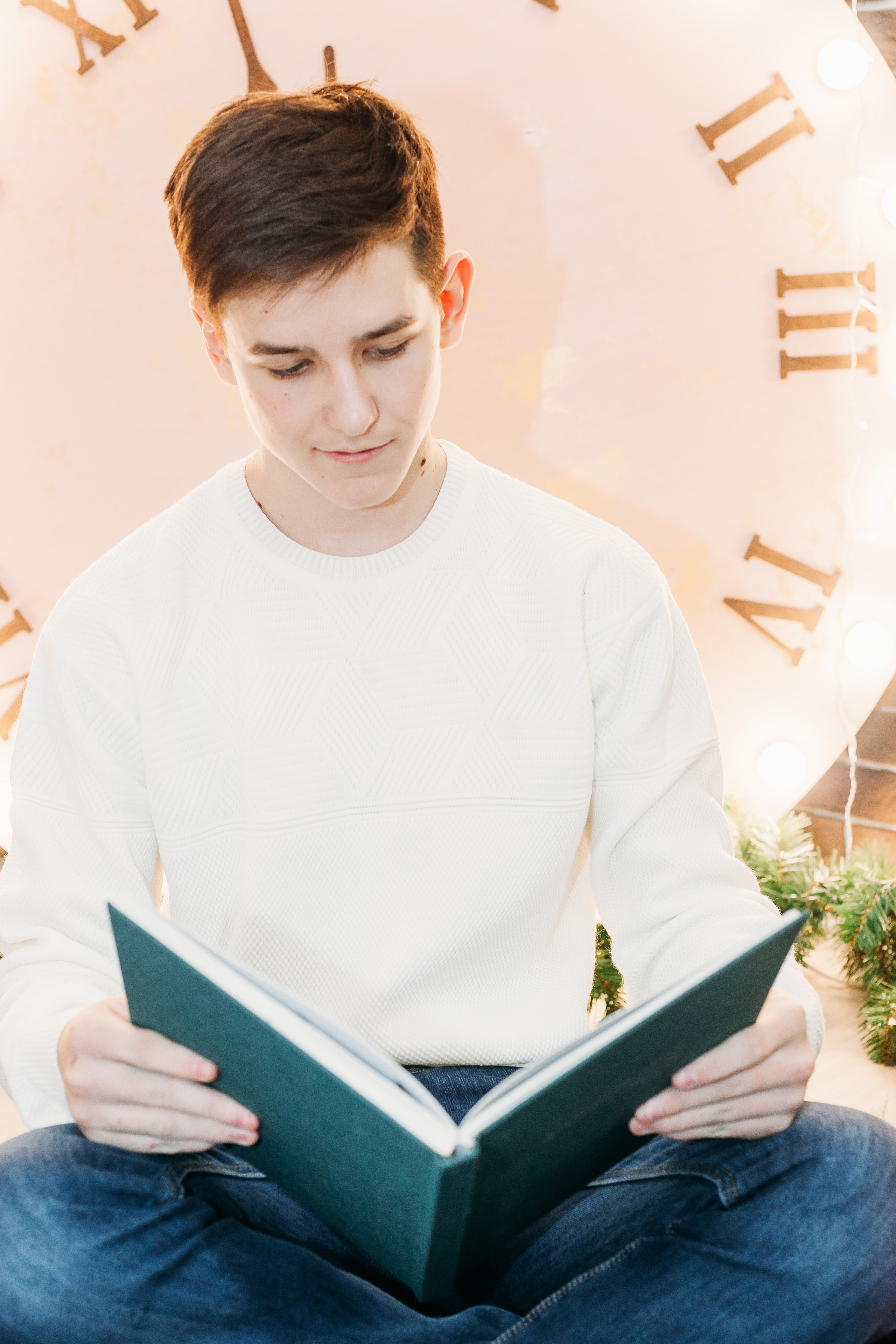 Школьники В Новогодней студии. Фотограф Бурятия. Печать фотокниг