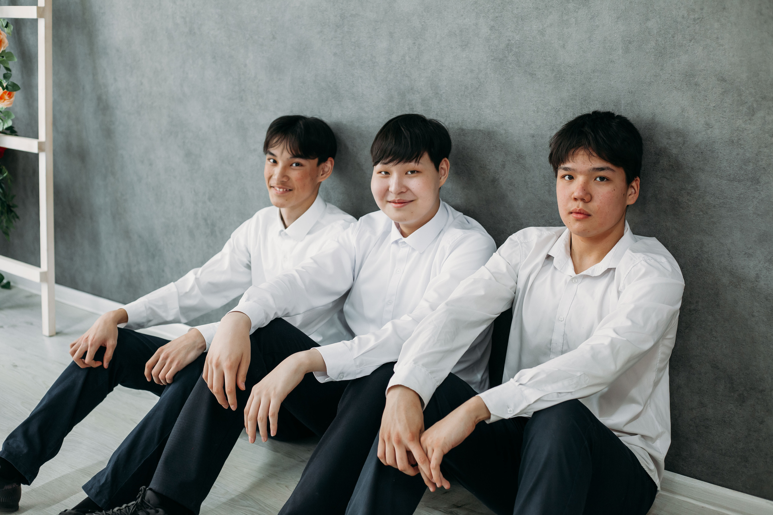 Школьники в студии. Фотограф Бурятия. Печать фотокниг