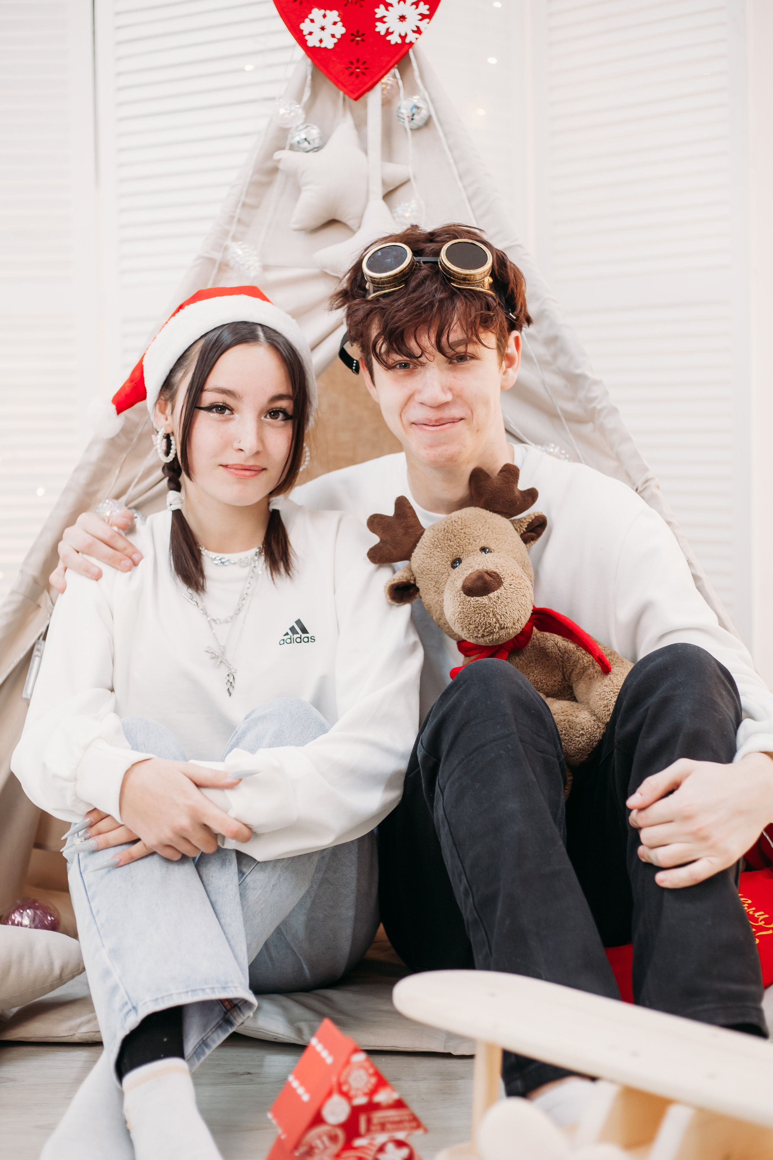 Школьники В Новогодней студии. Фотограф Бурятия. Печать фотокниг