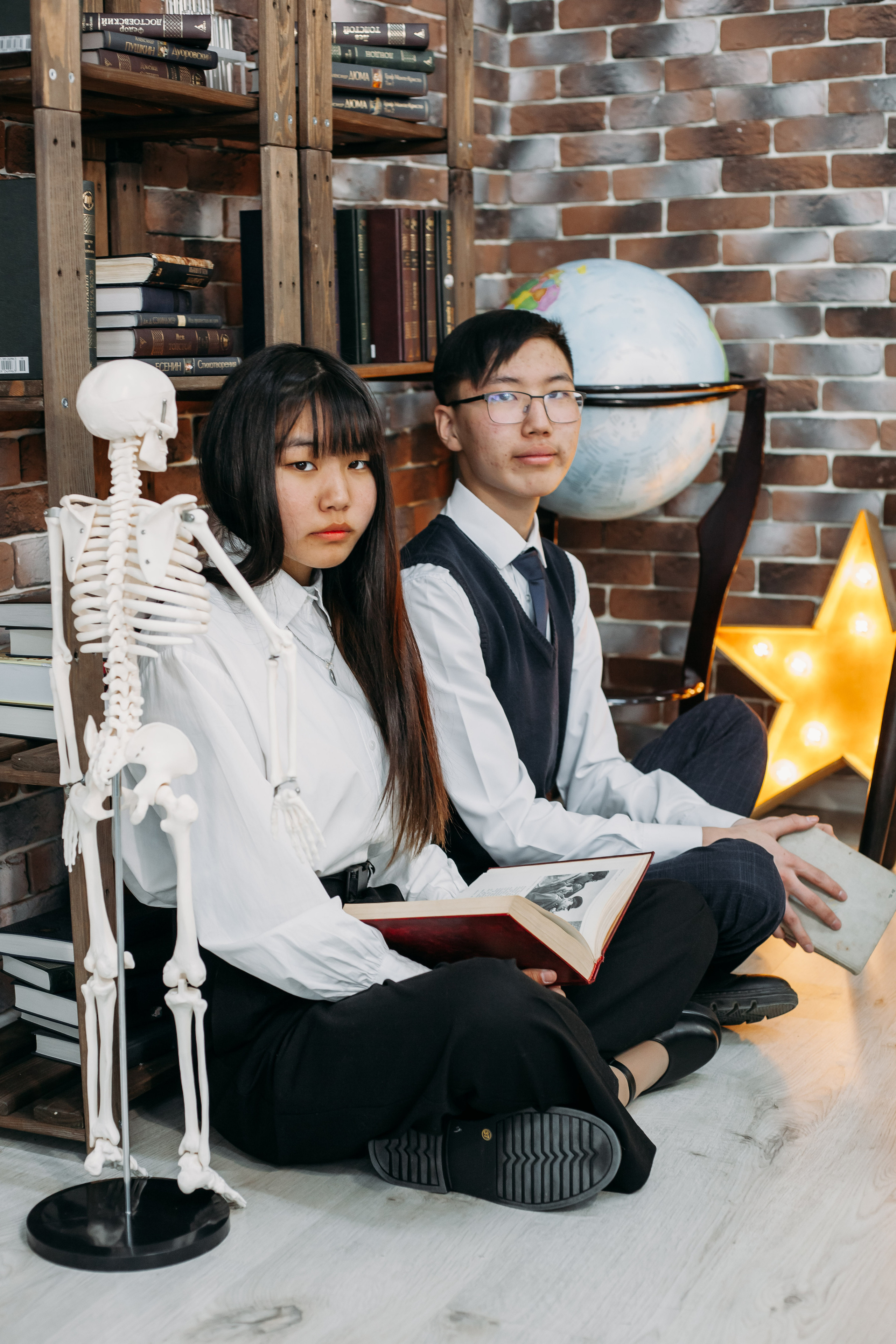 Школьники в студии. Фотограф Бурятия. Печать фотокниг